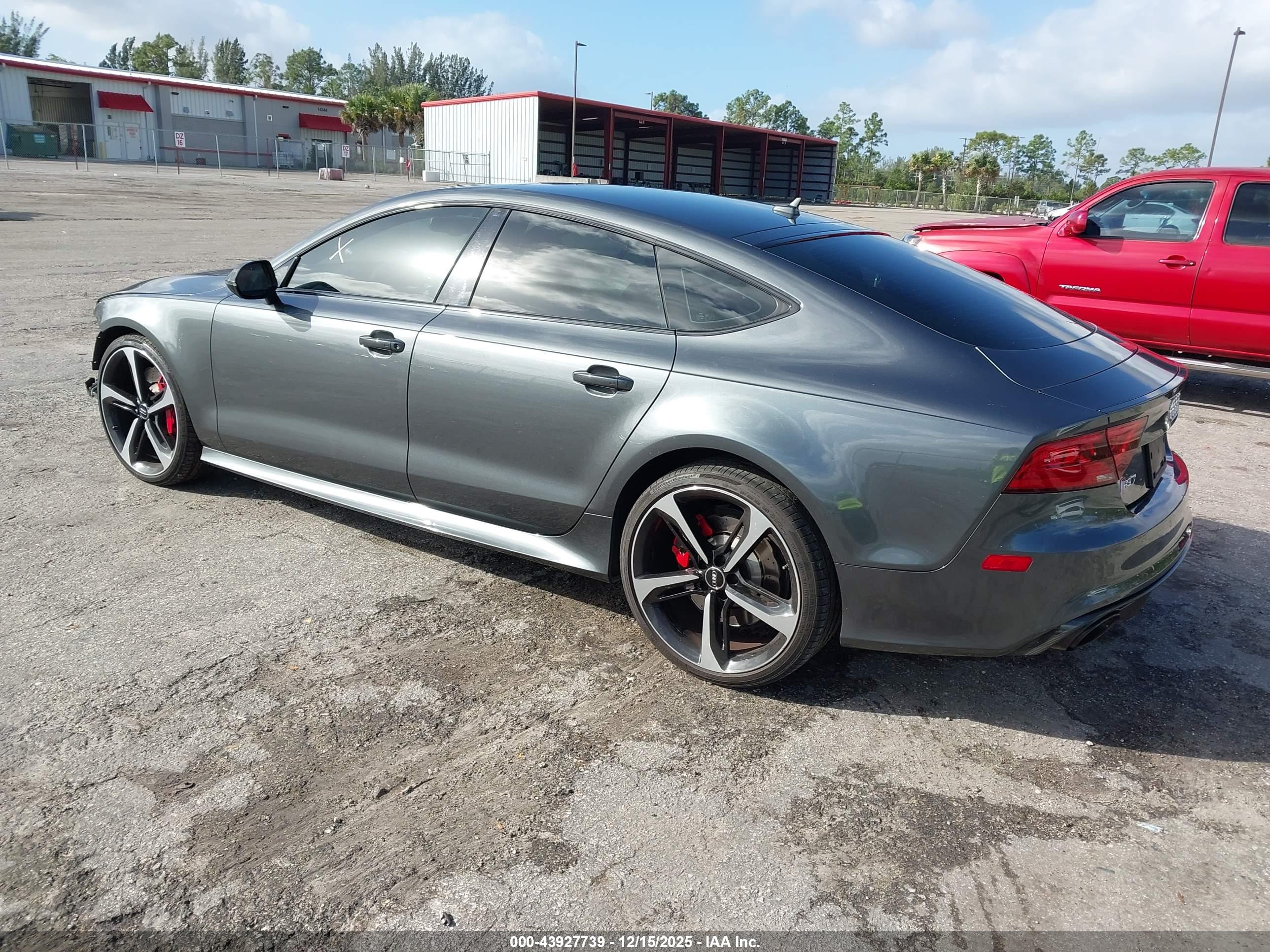 AUDI RS image 3