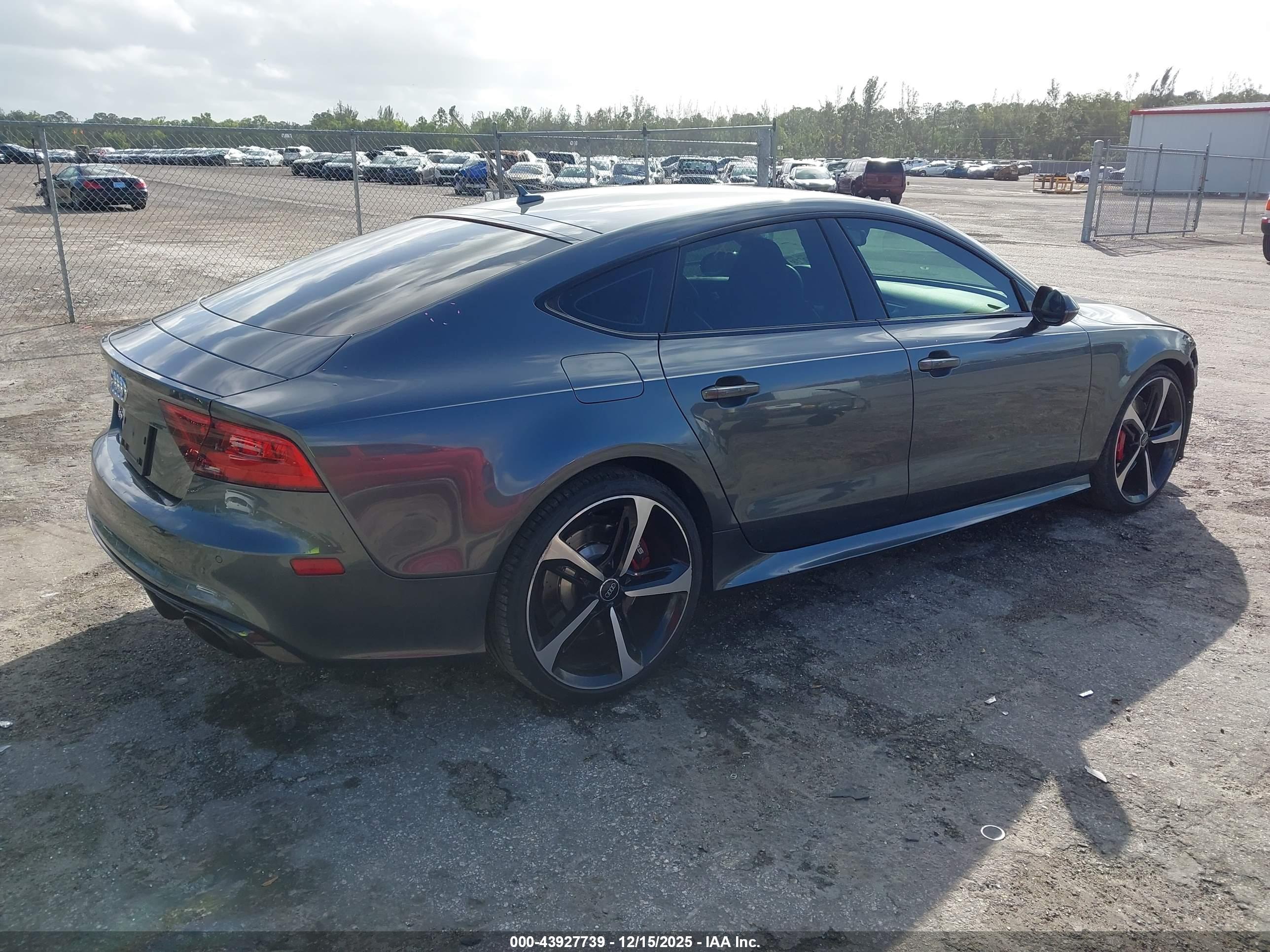AUDI RS image 4
