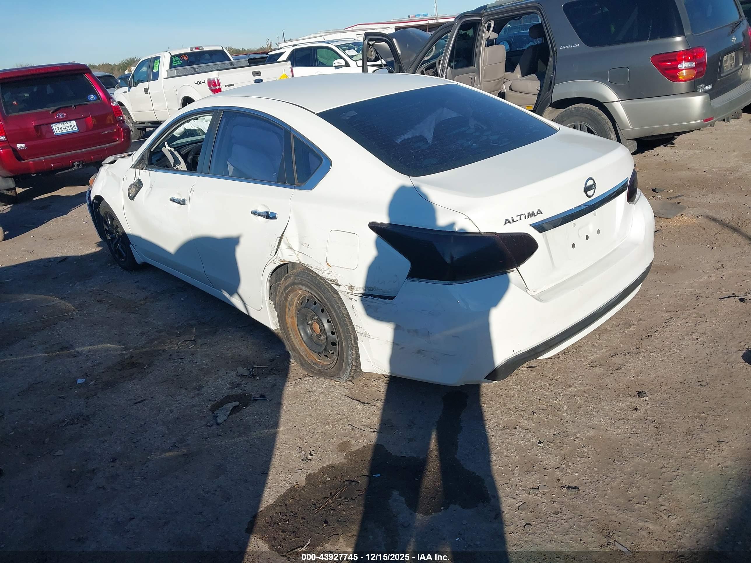 NISSAN ALTIMA image 3