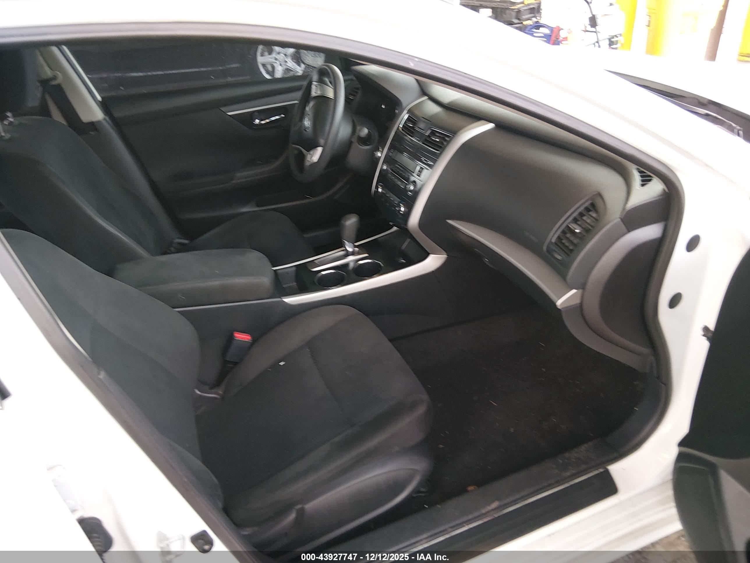 NISSAN ALTIMA image 5