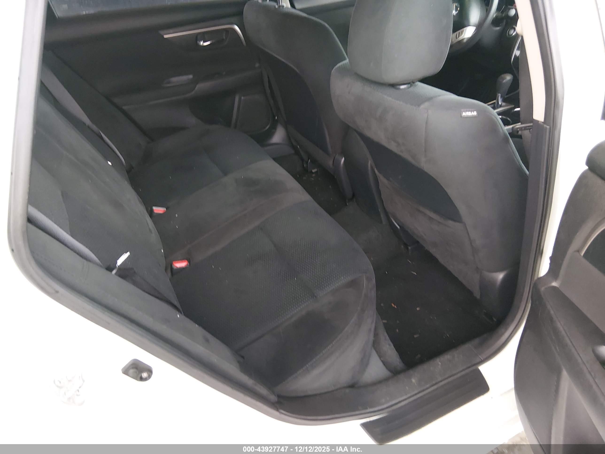 NISSAN ALTIMA image 8