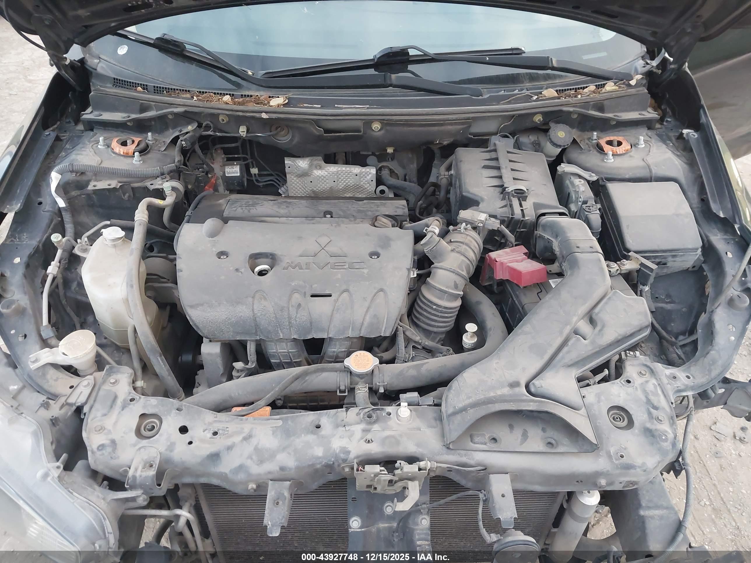 MITSUBISHI LANCER image 10