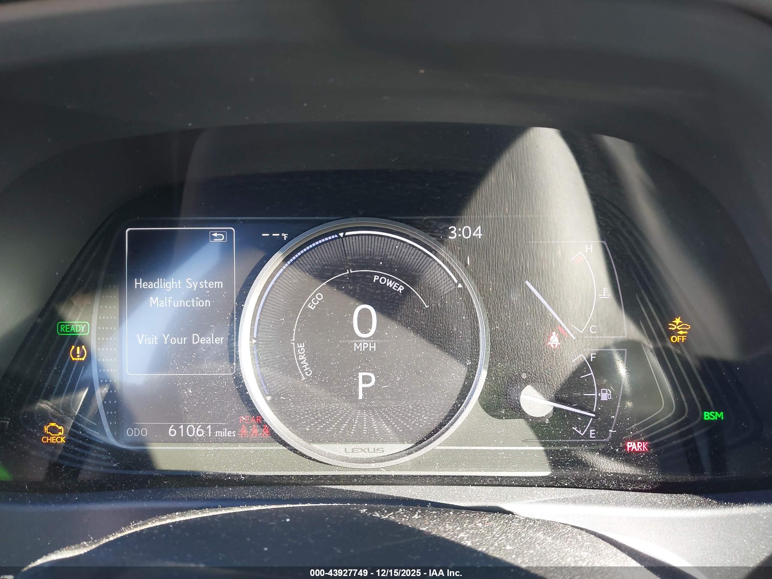 LEXUS UX image 7