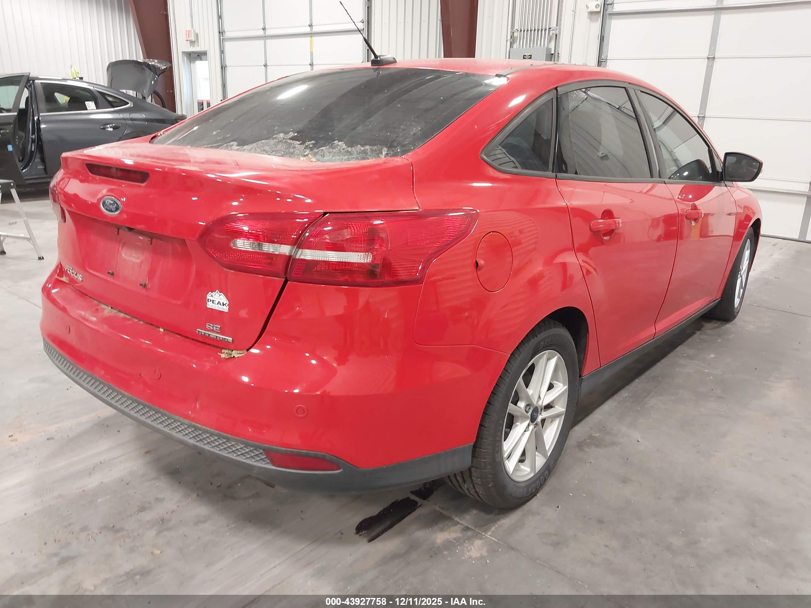 FORD FOCUS image 4