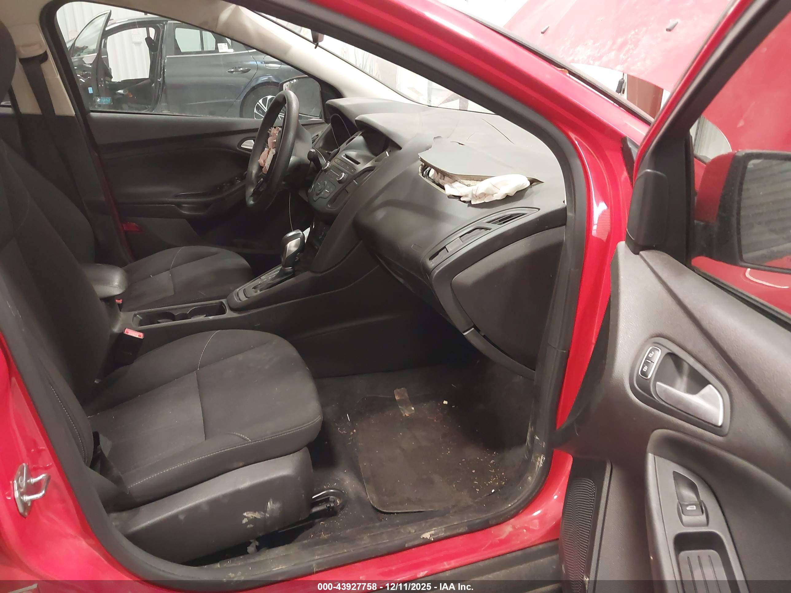 FORD FOCUS image 5
