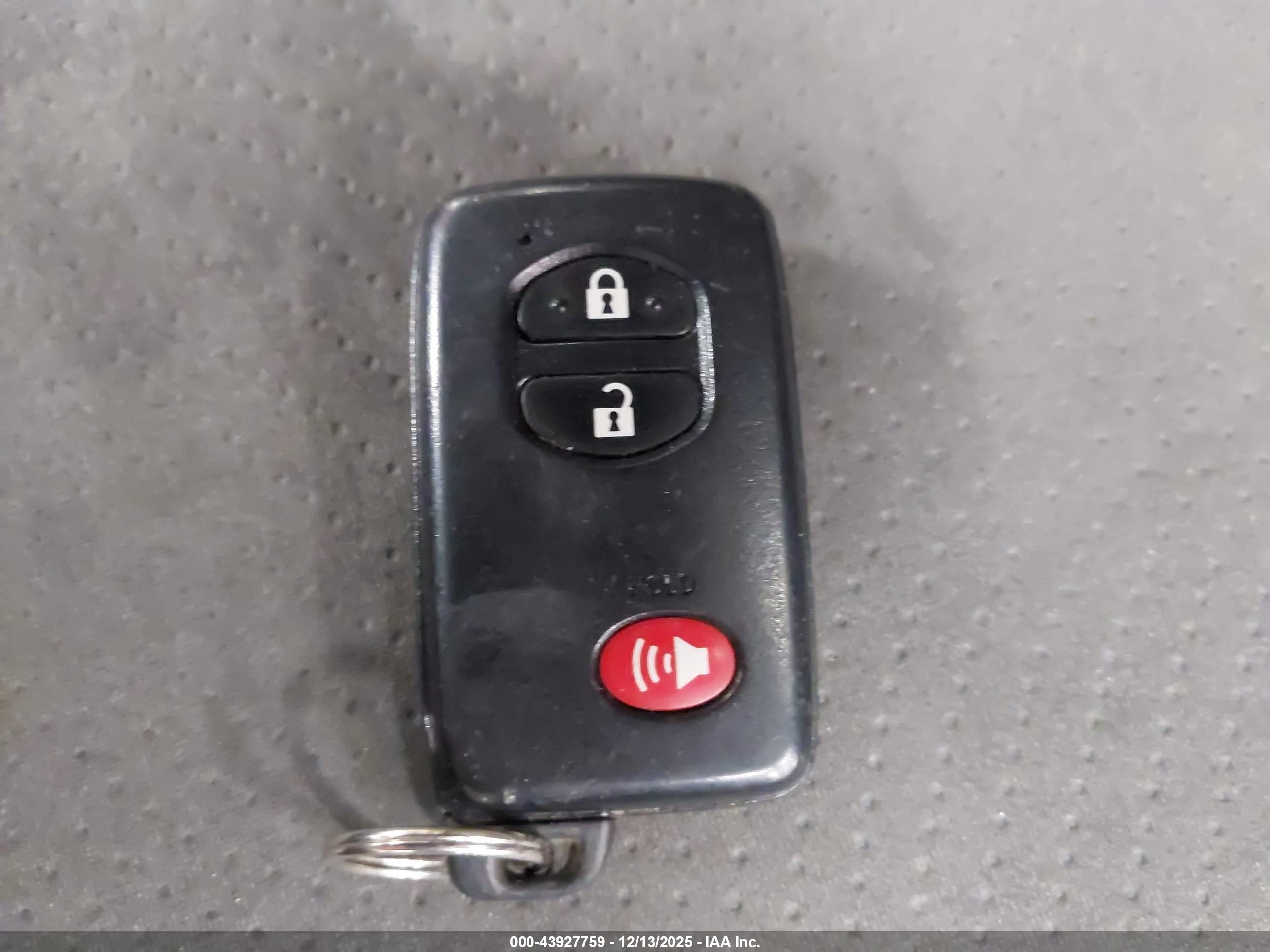 TOYOTA PRIUS image 11