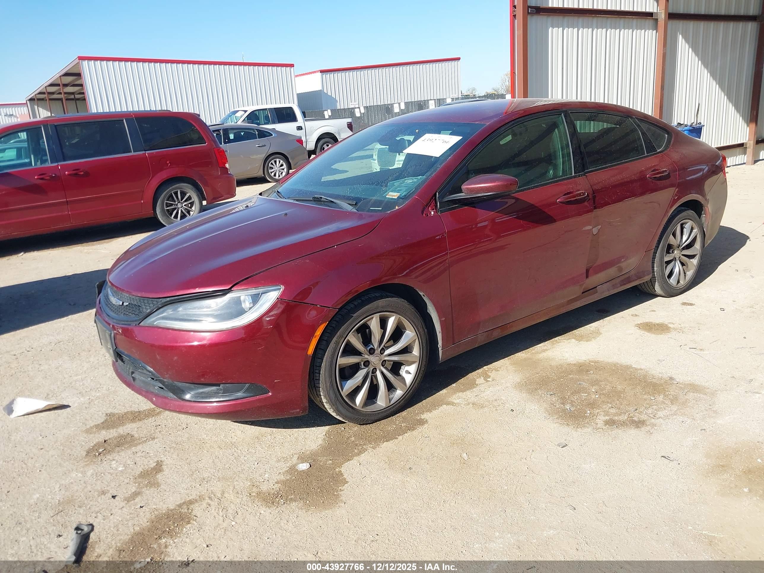 CHRYSLER 200 image 2