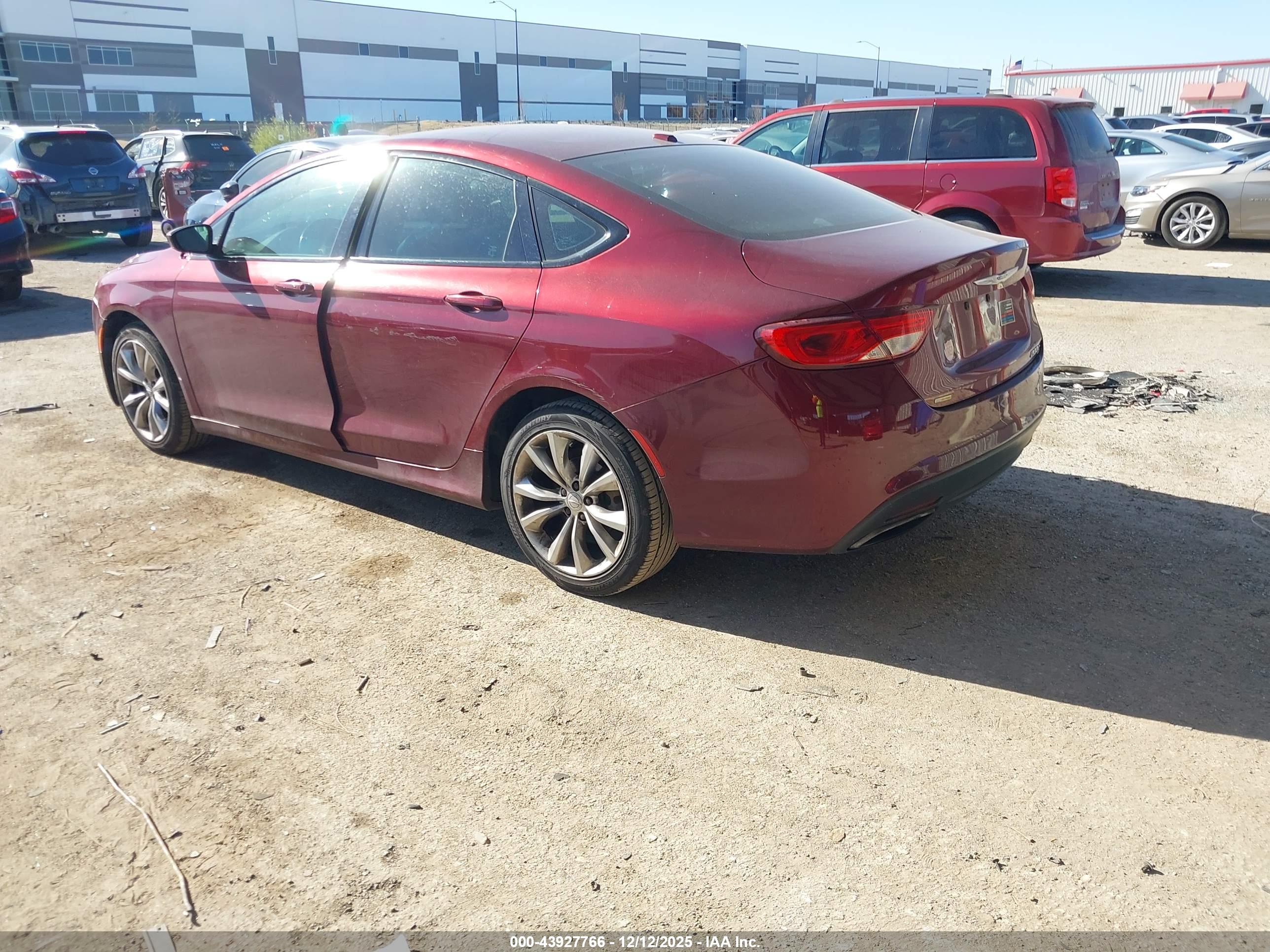CHRYSLER 200 image 3