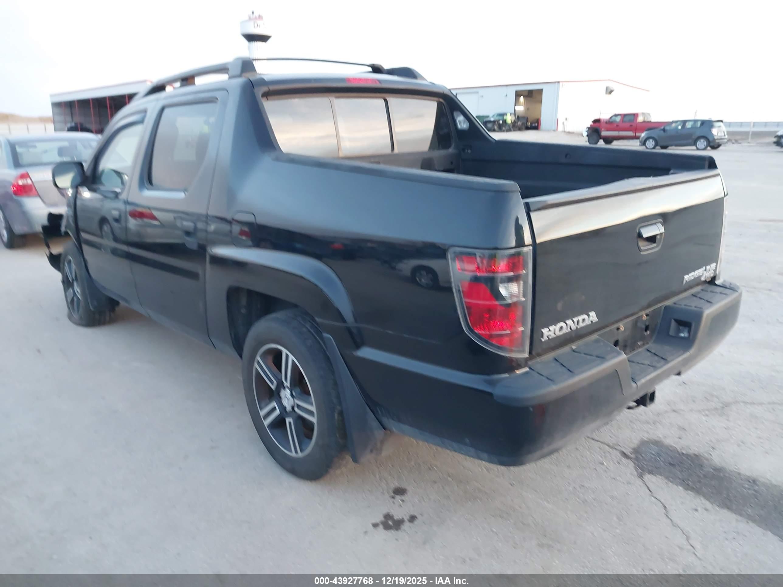 HONDA RIDGELINE image 3