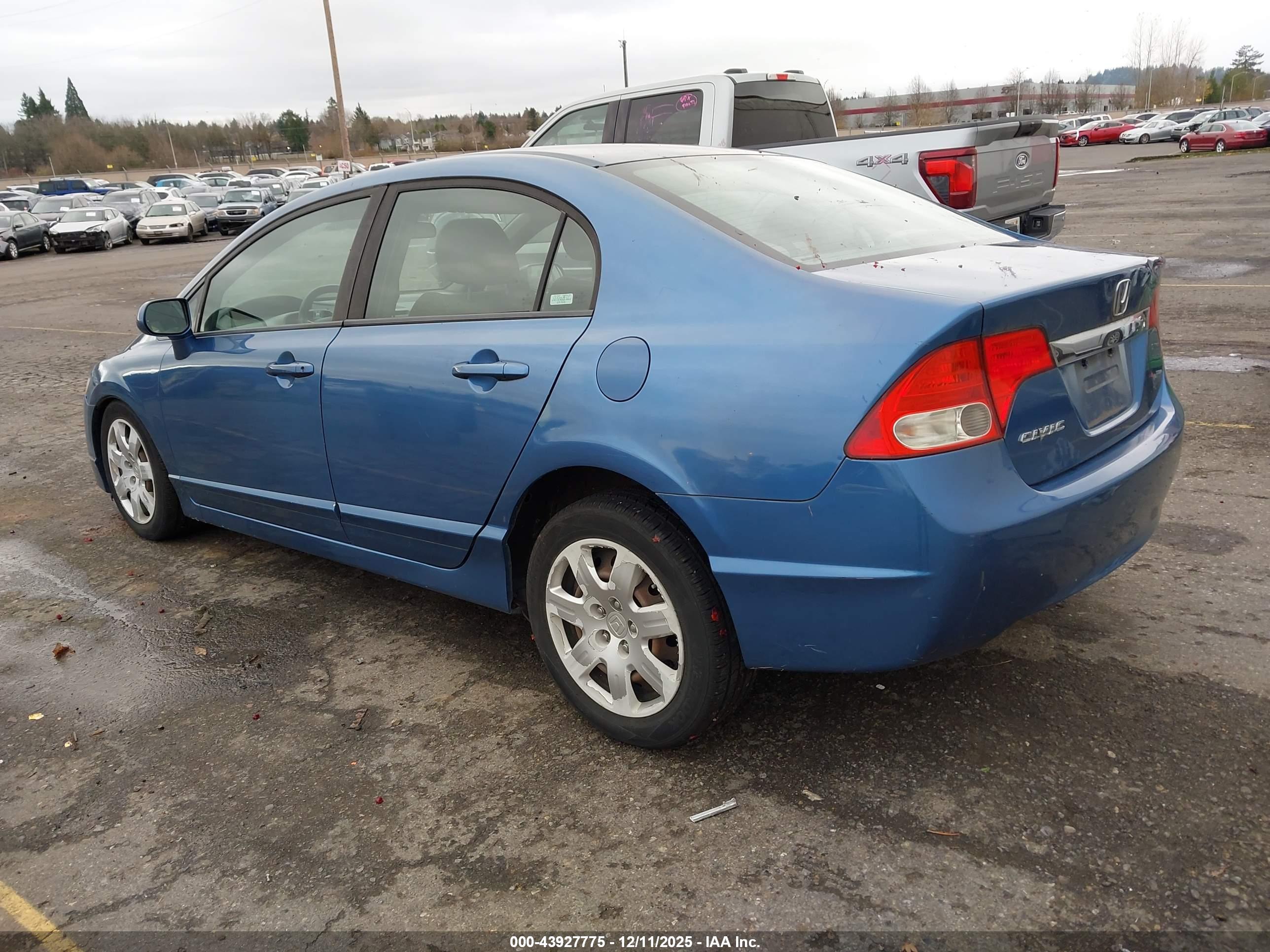 HONDA CIVIC image 3