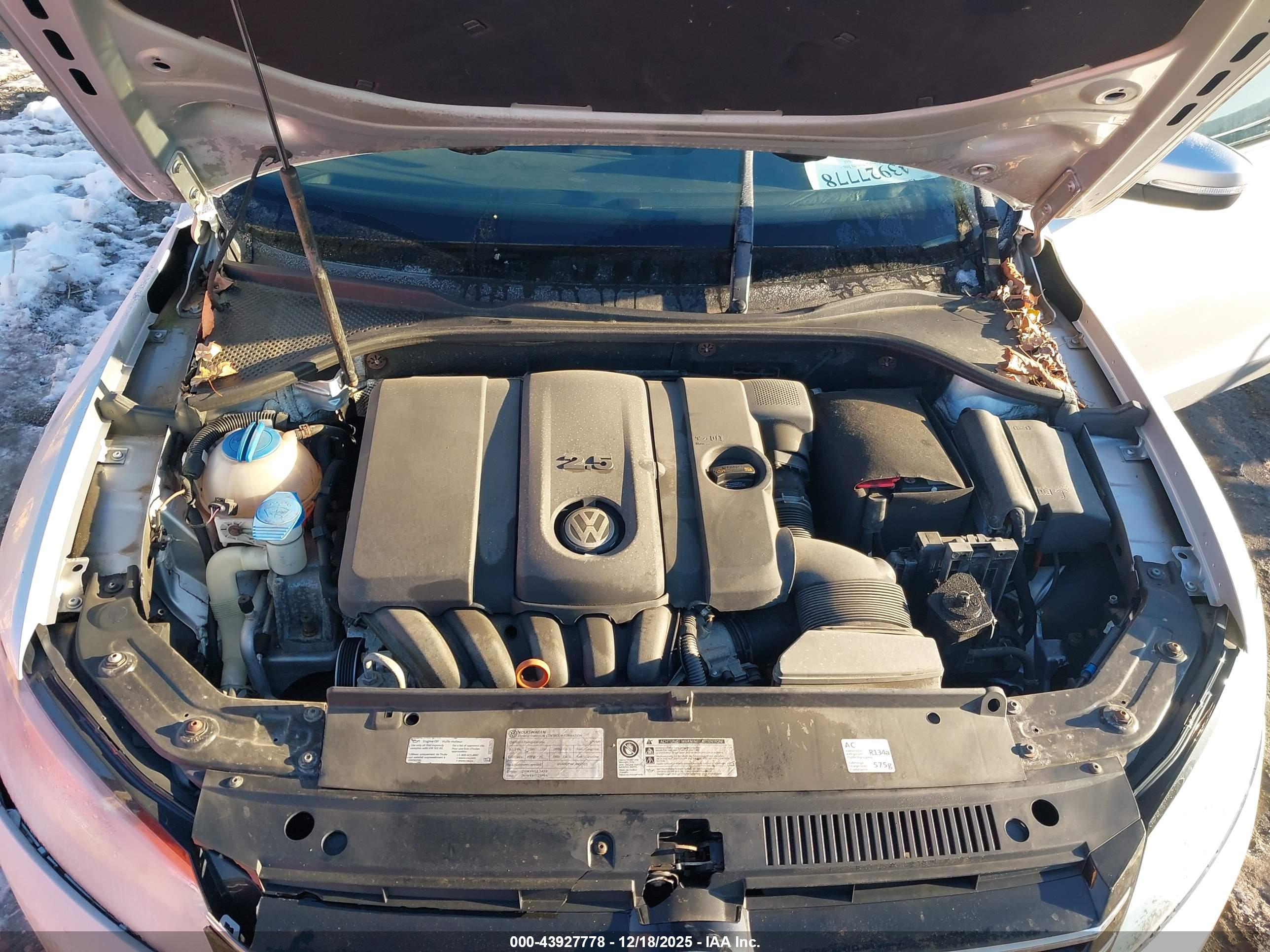 VOLKSWAGEN PASSAT image 10