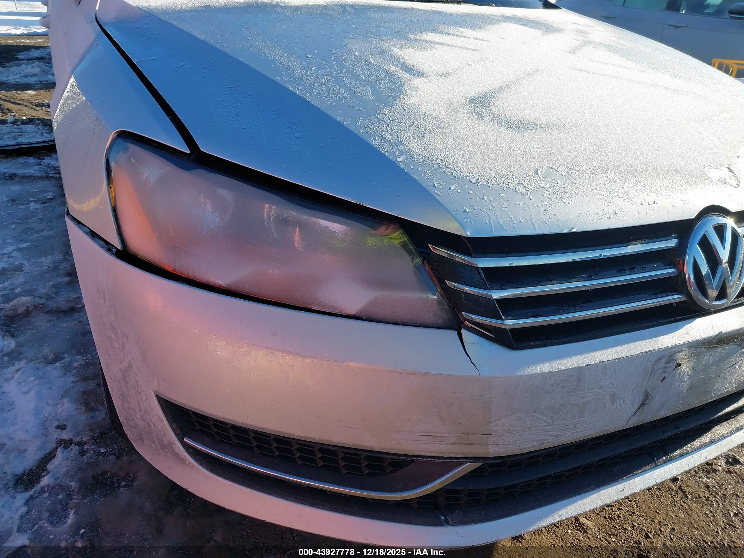 VOLKSWAGEN PASSAT image 6