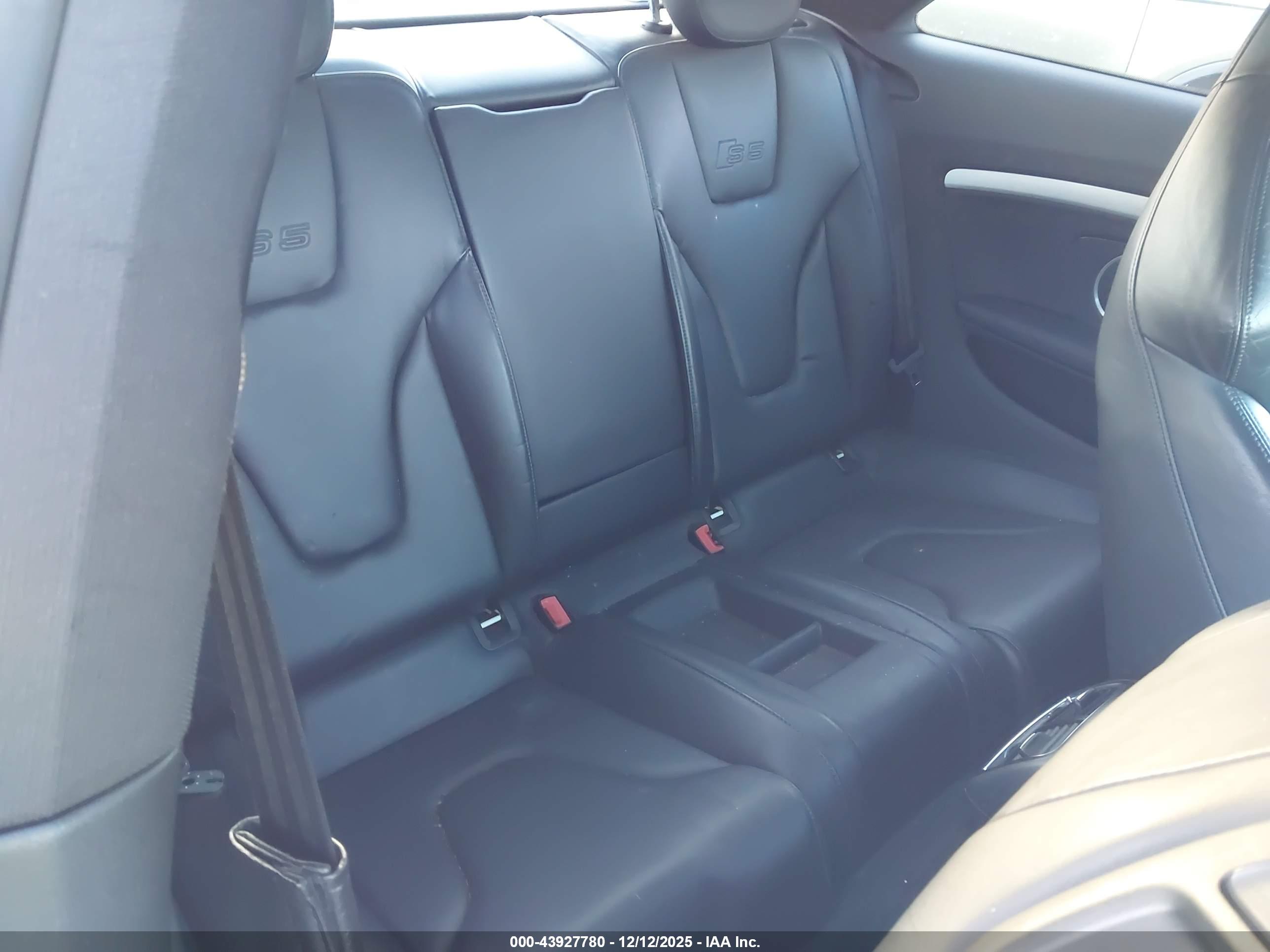 AUDI S5 image 8