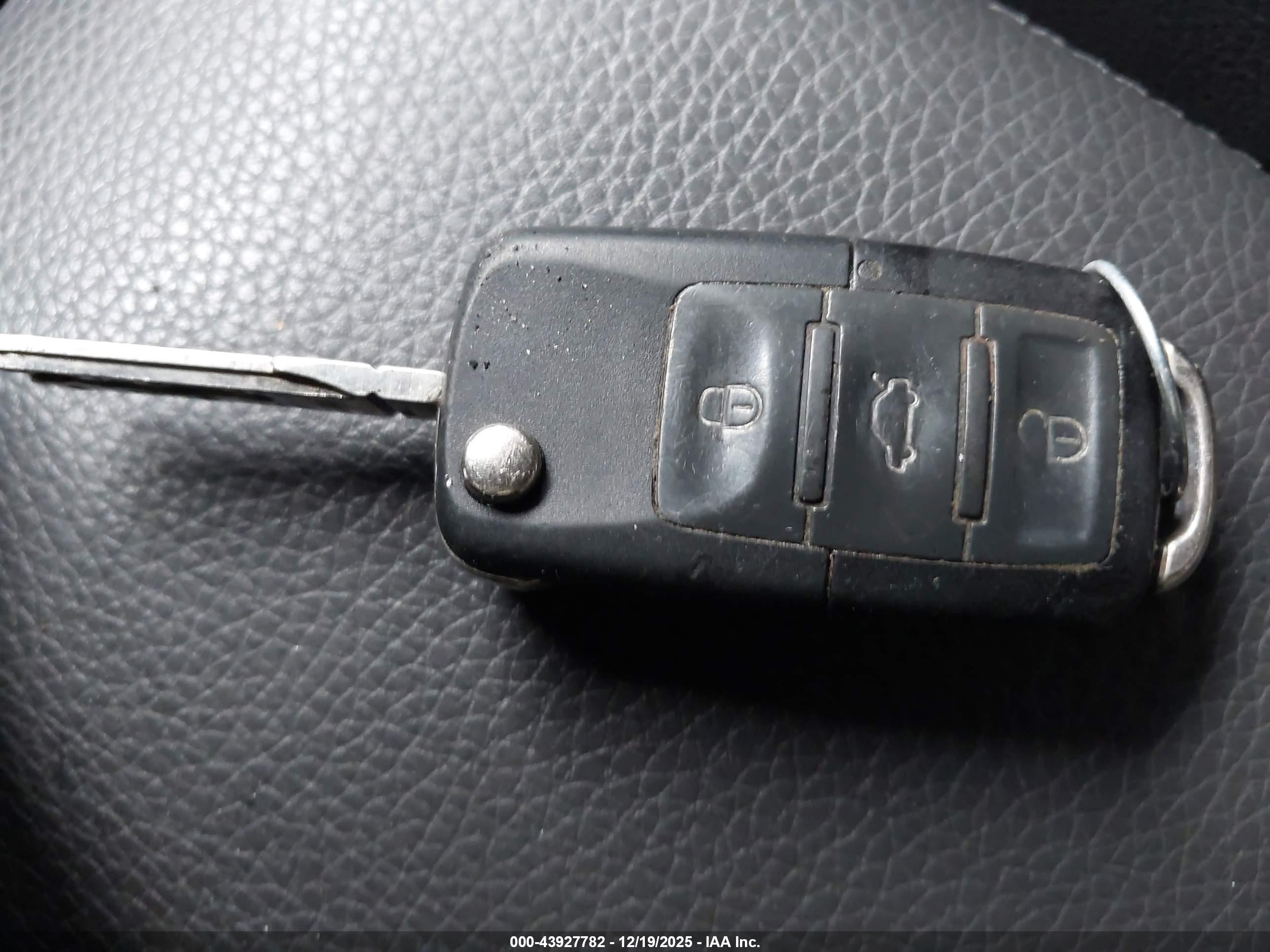 VOLKSWAGEN JETTA image 11