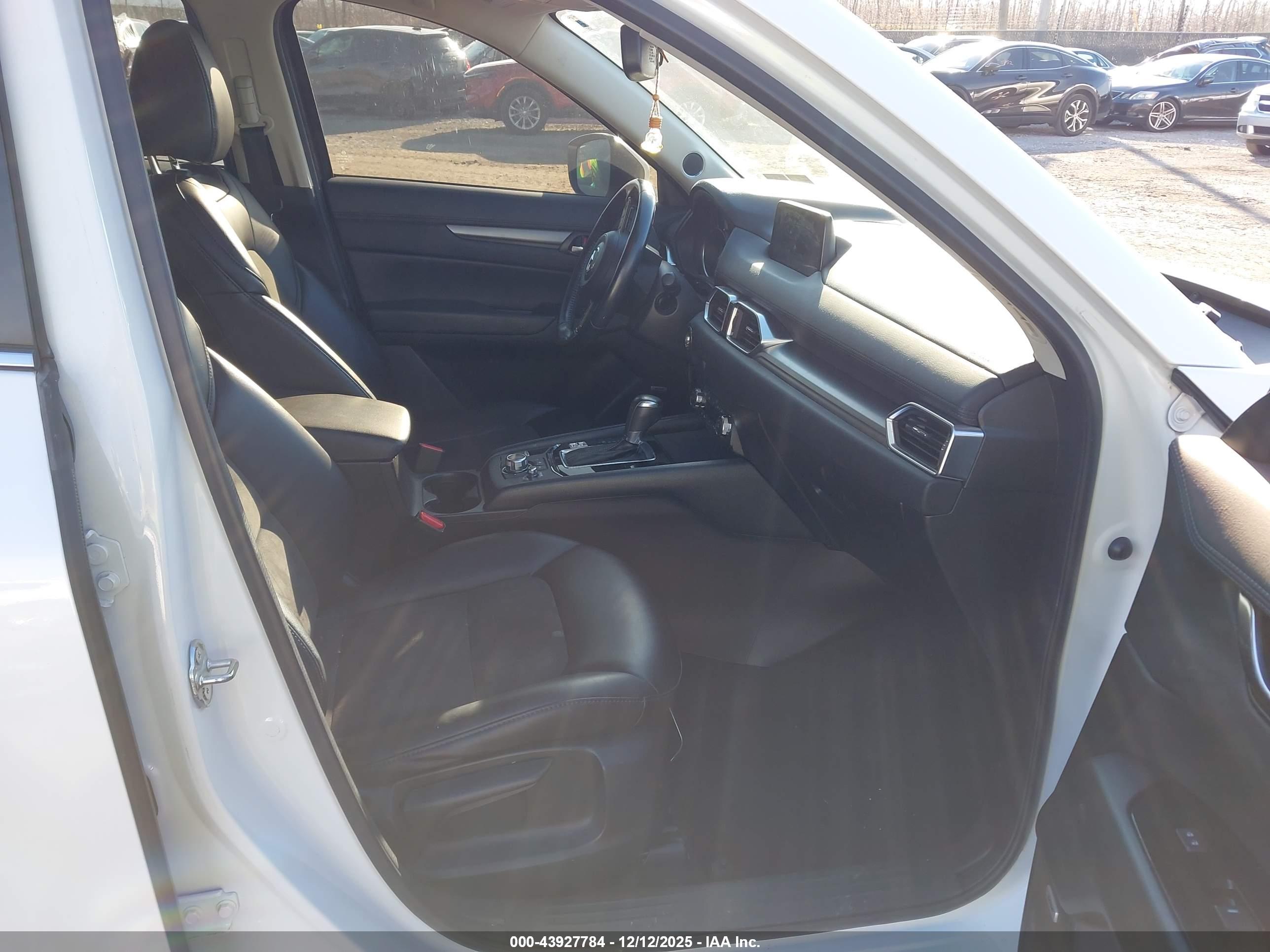 MAZDA CX-5 image 5