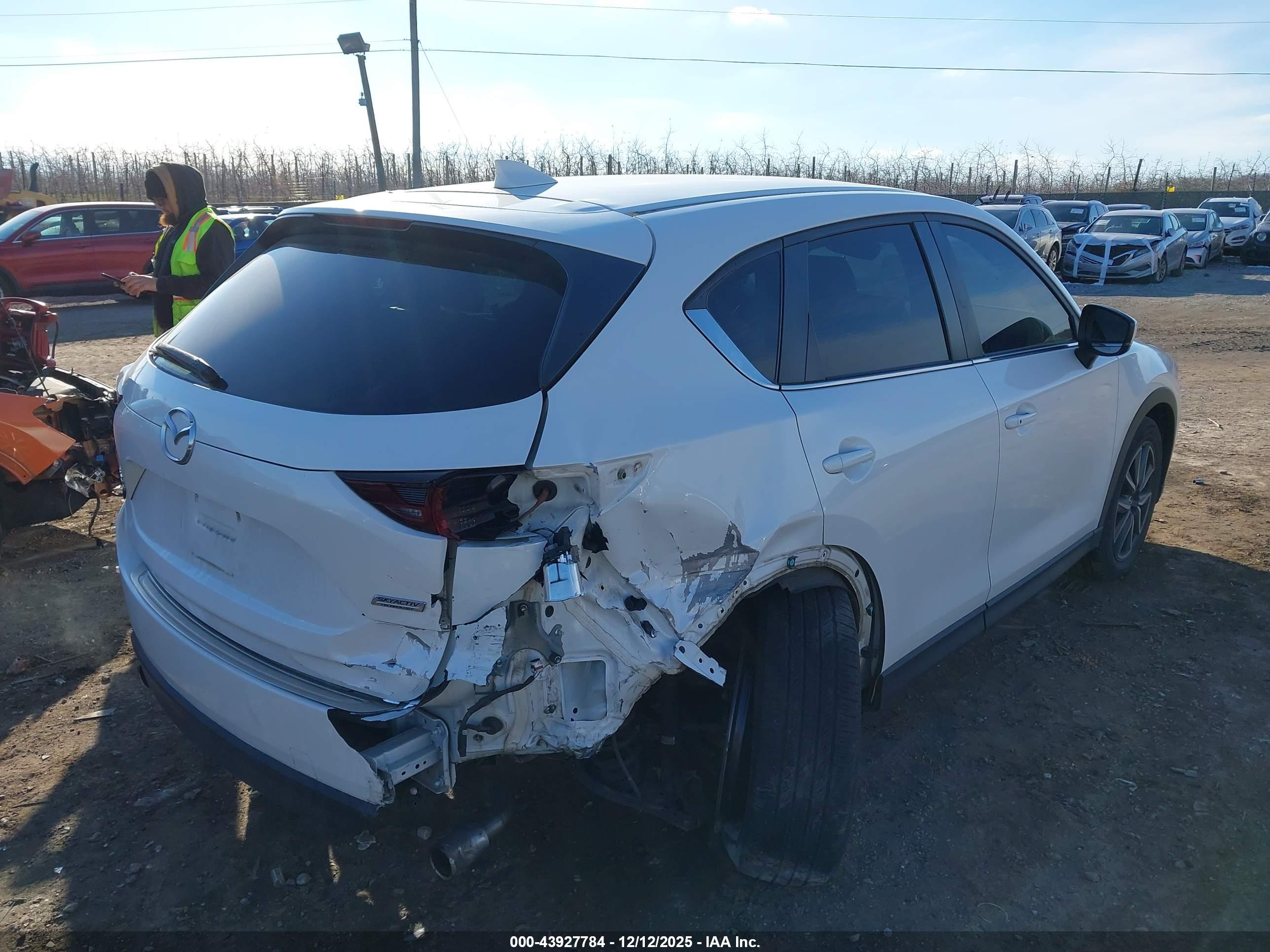 MAZDA CX-5 image 6