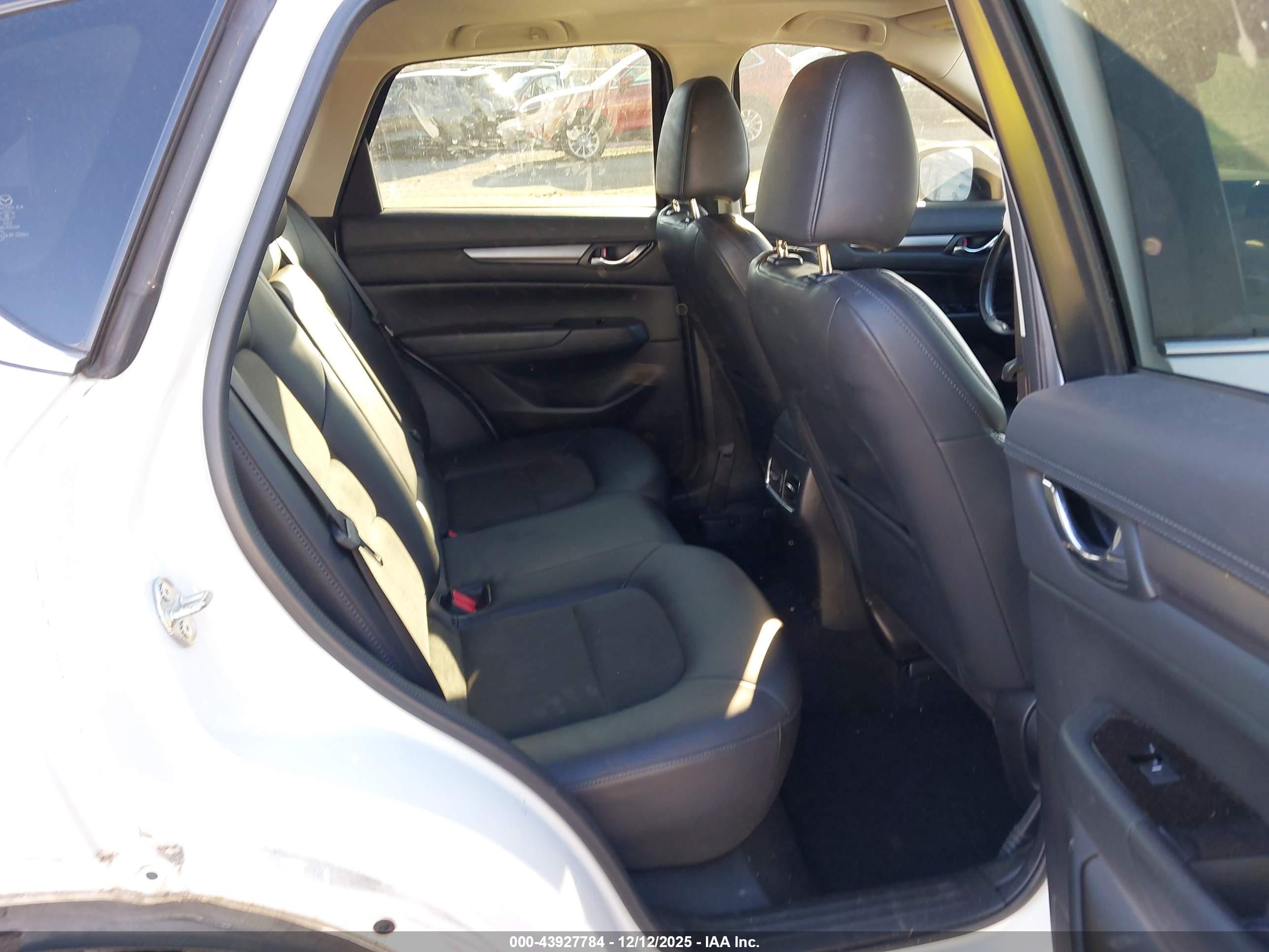MAZDA CX-5 image 8