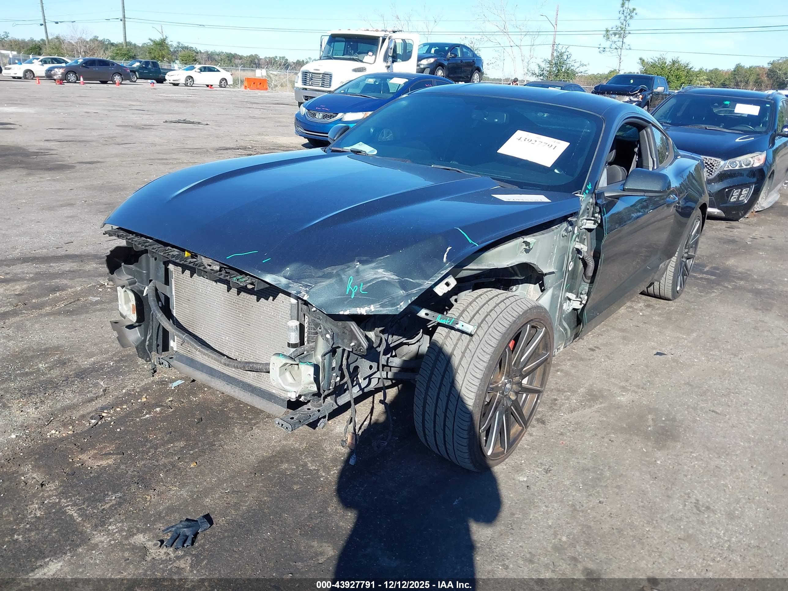 FORD MUSTANG image 2