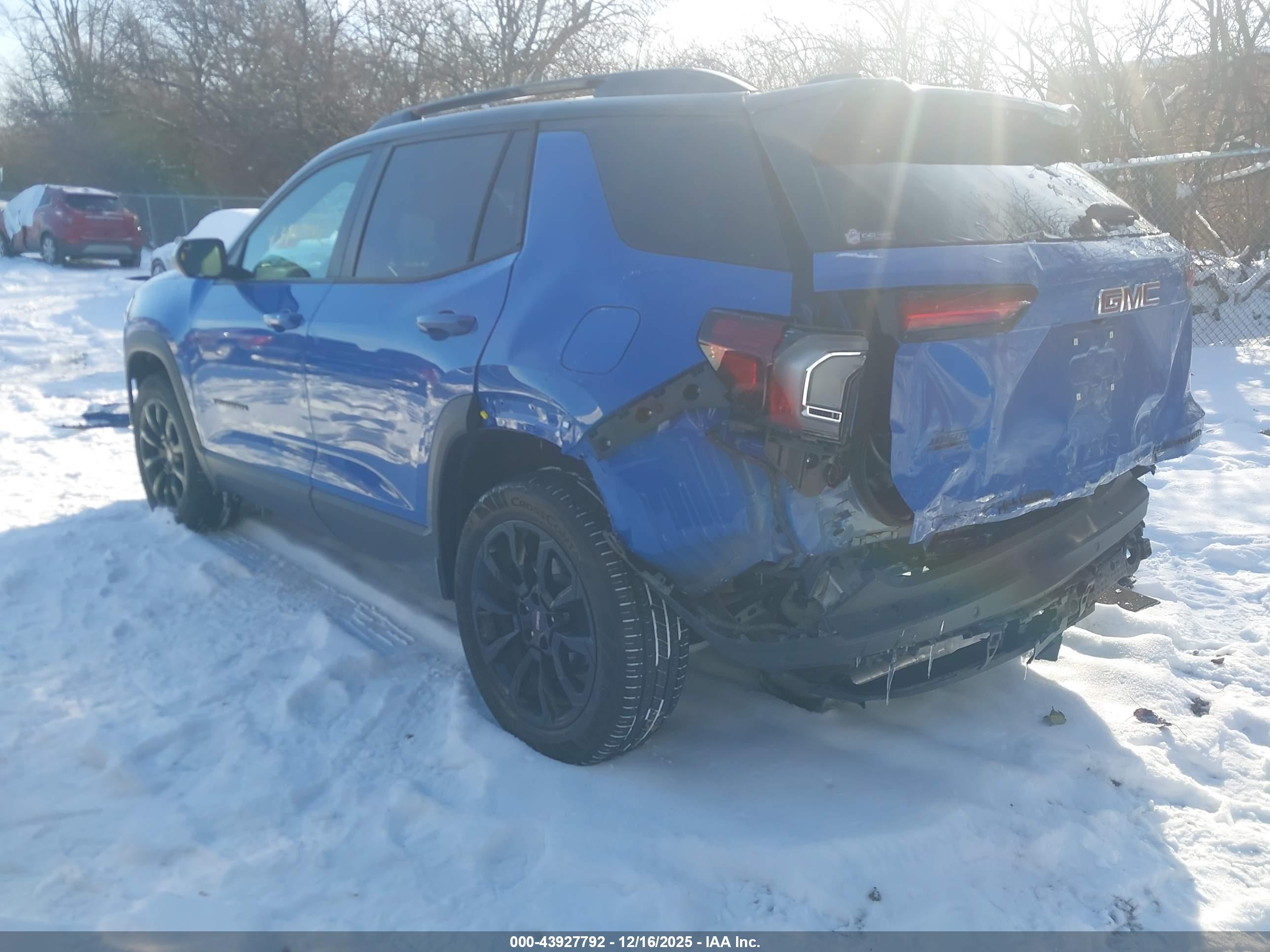 GMC TERRAIN image 3