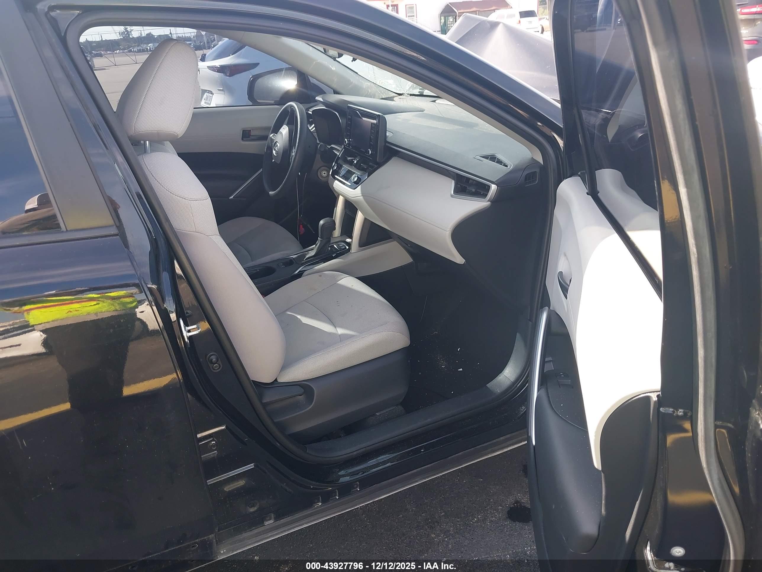 TOYOTA COROLLA image 5