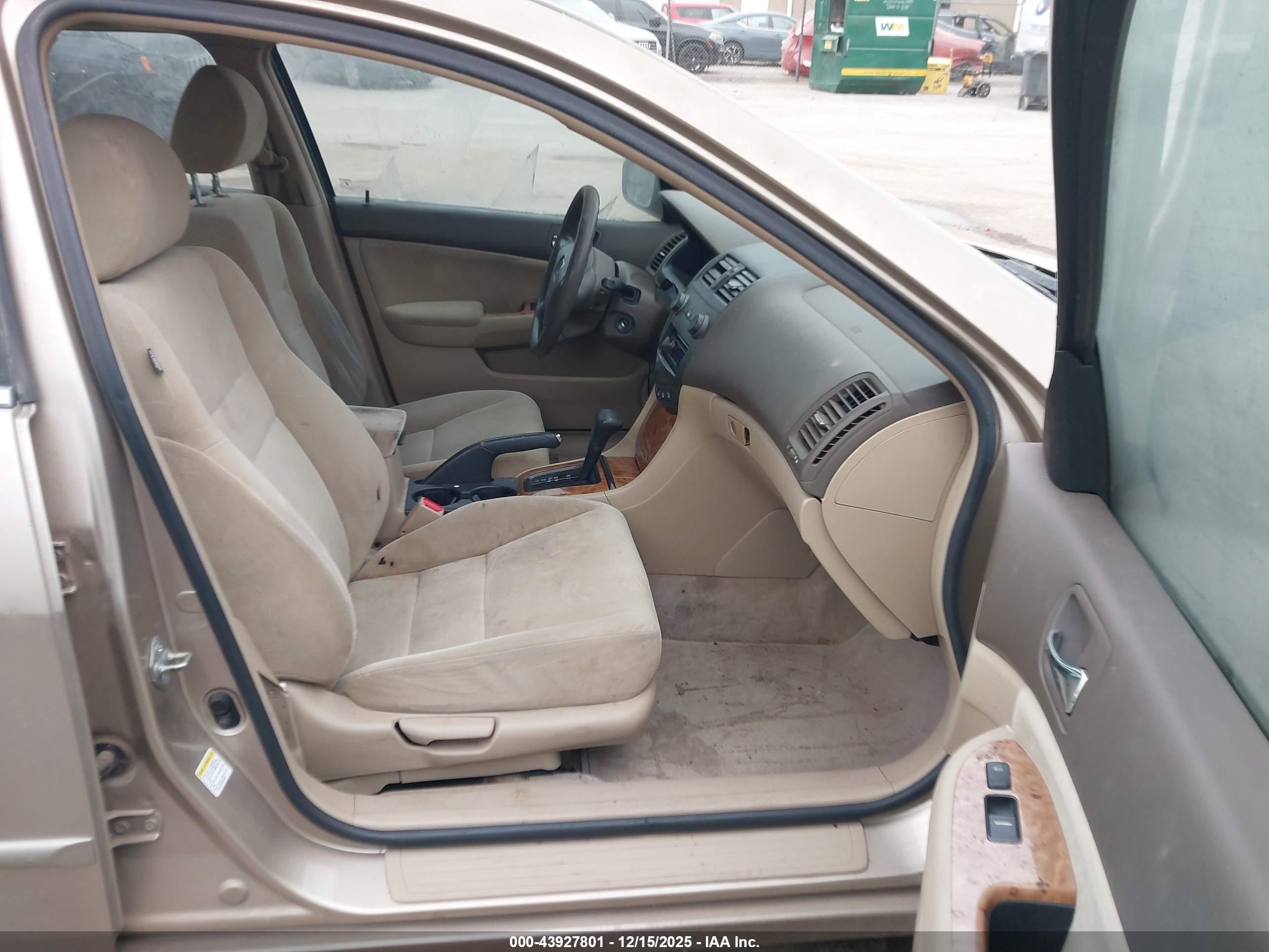 HONDA ACCORD image 5