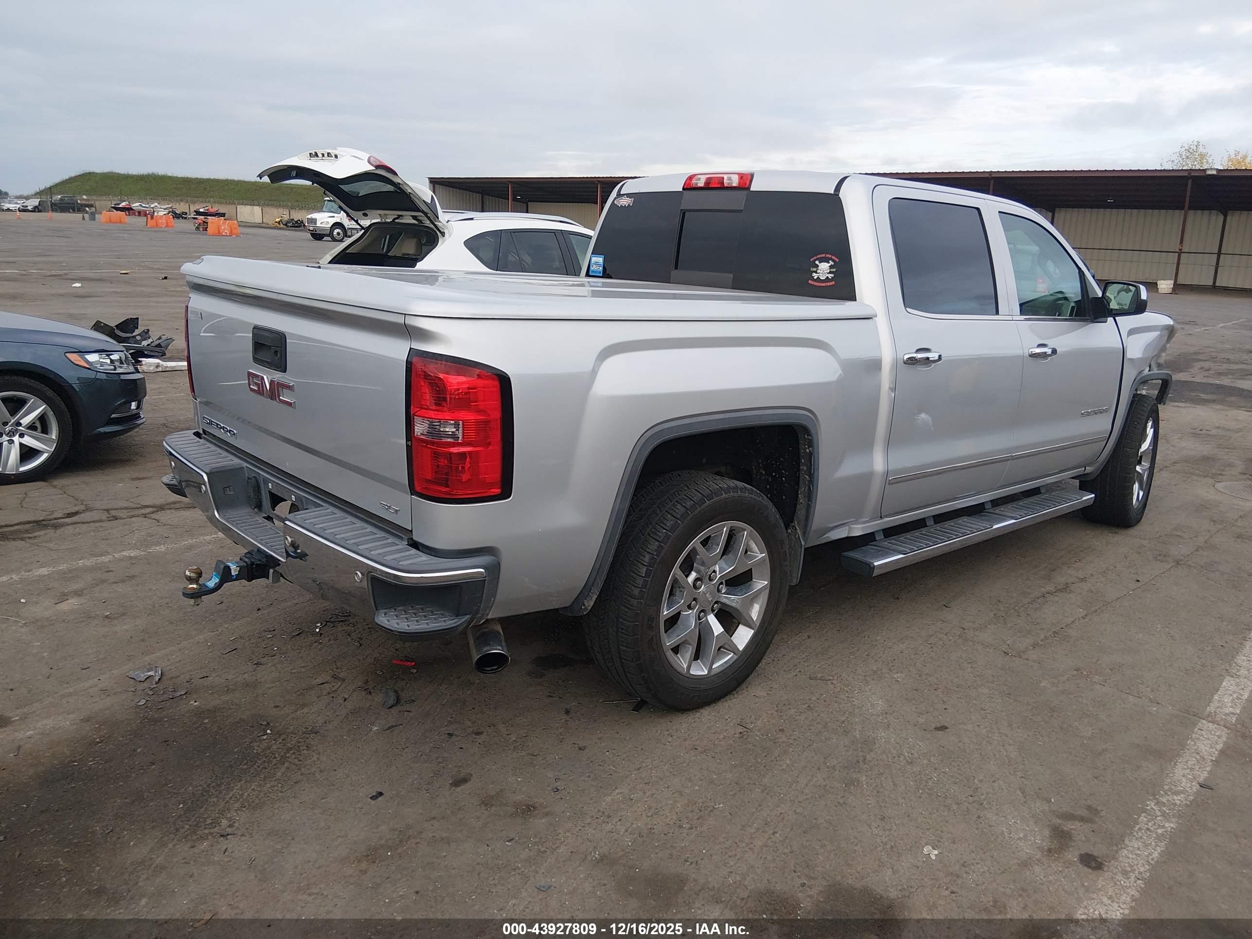 GMC SIERRA image 4