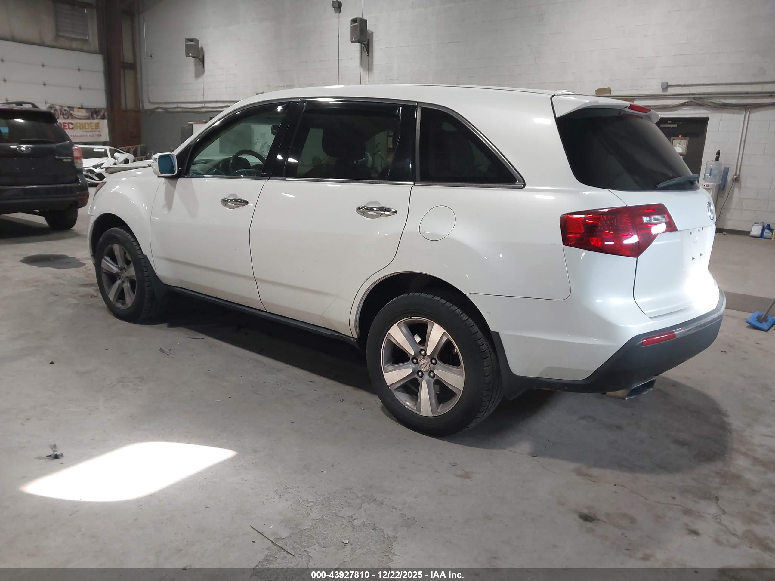 ACURA MDX image 3