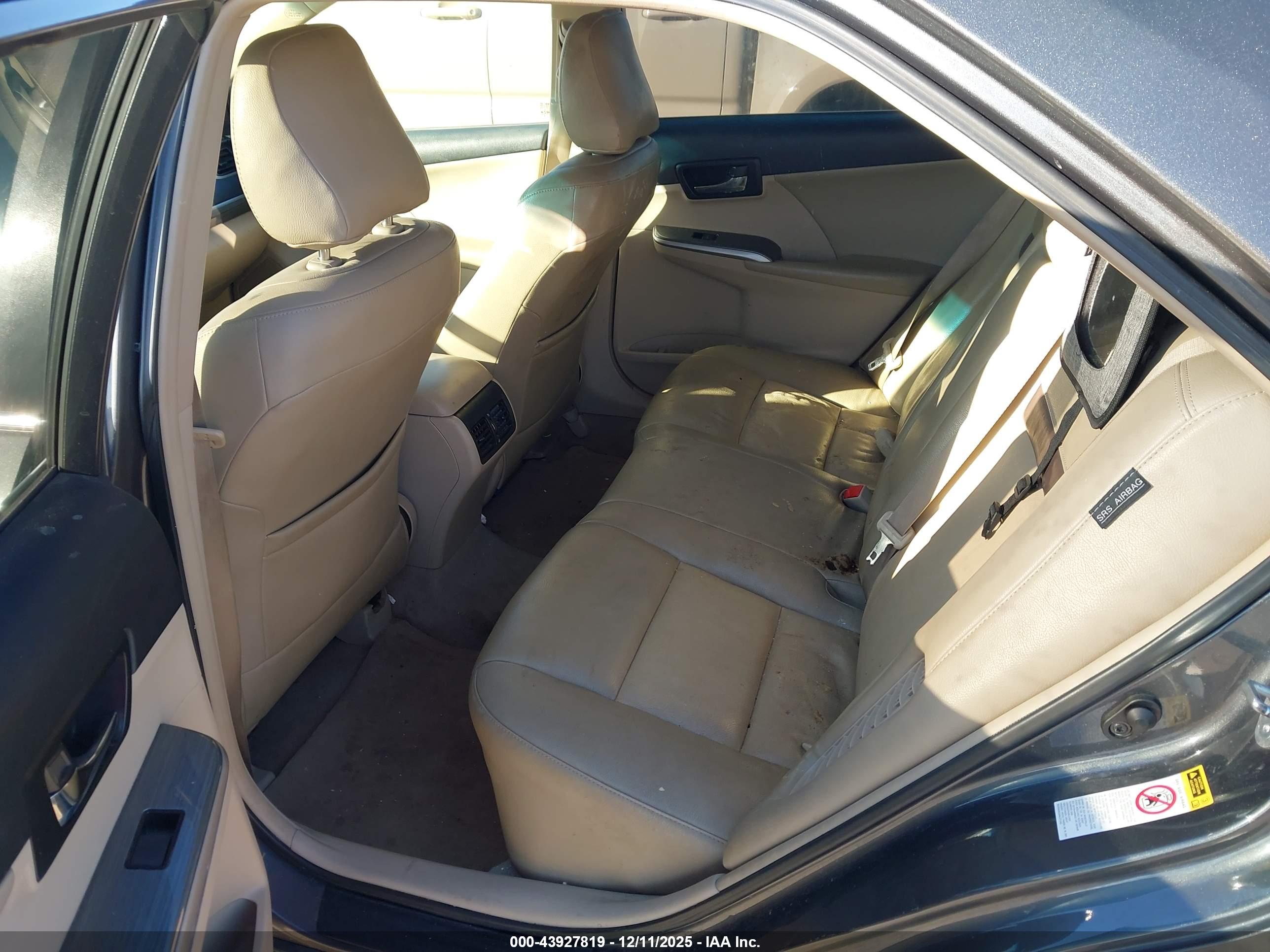 TOYOTA CAMRY image 8