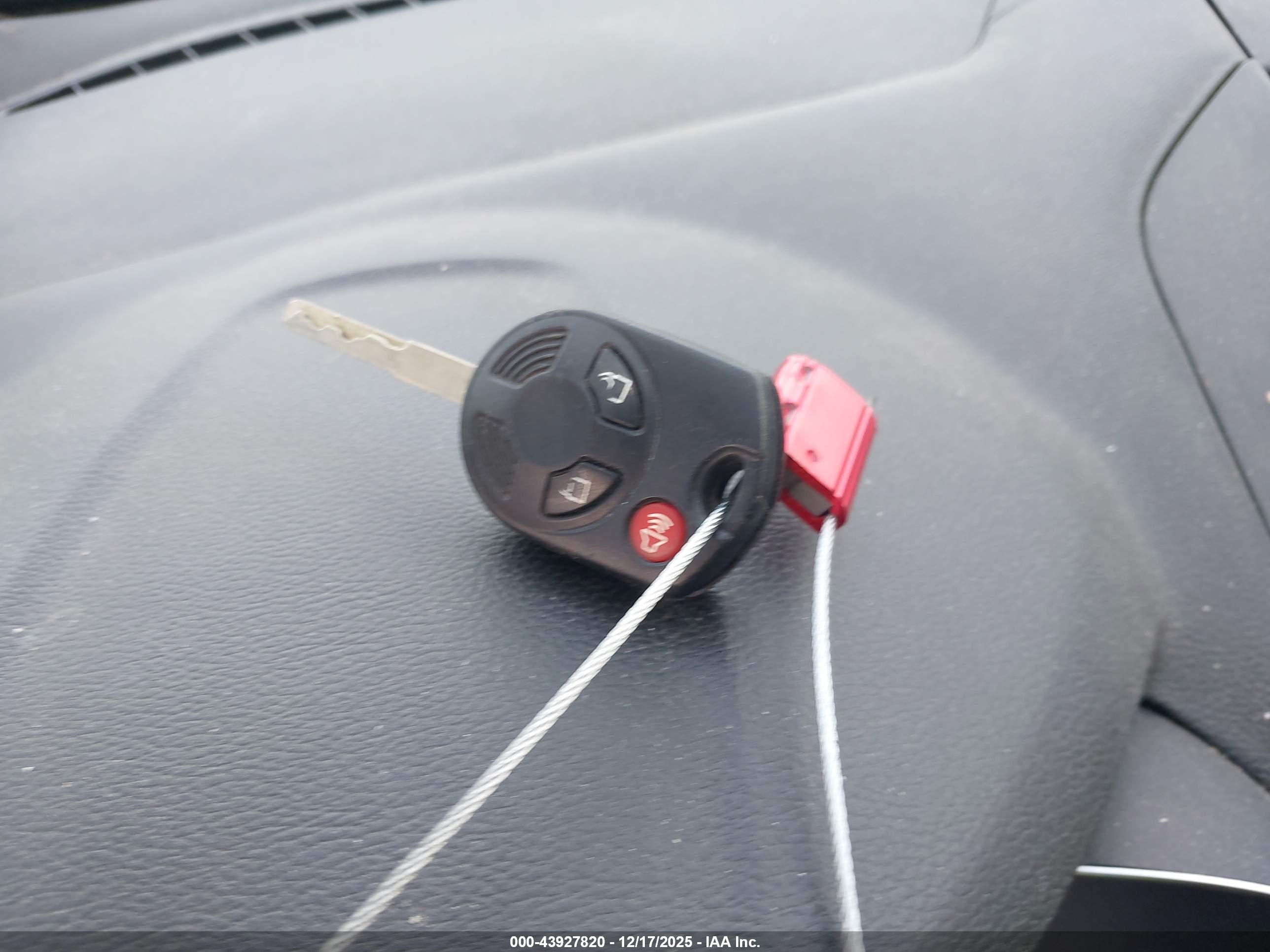 FORD ESCAPE image 11