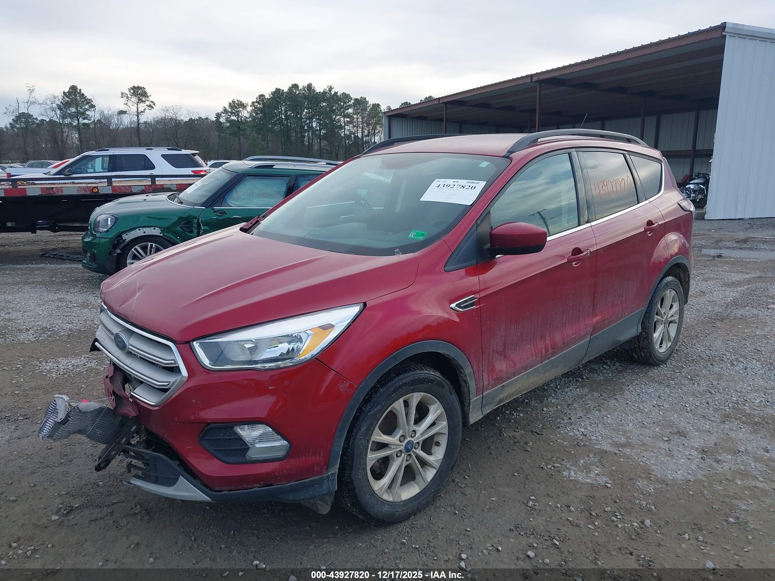FORD ESCAPE image 2
