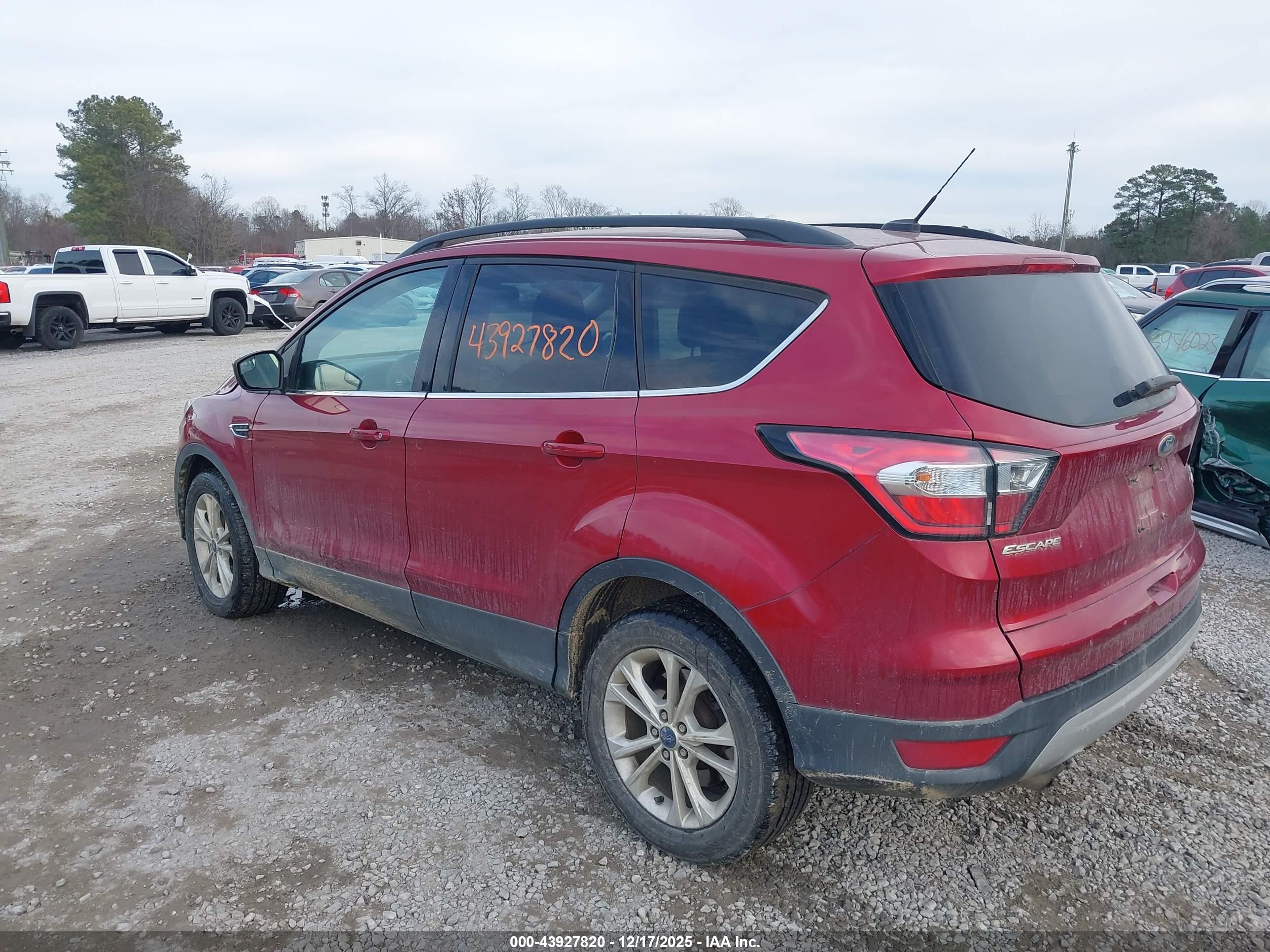 FORD ESCAPE image 3