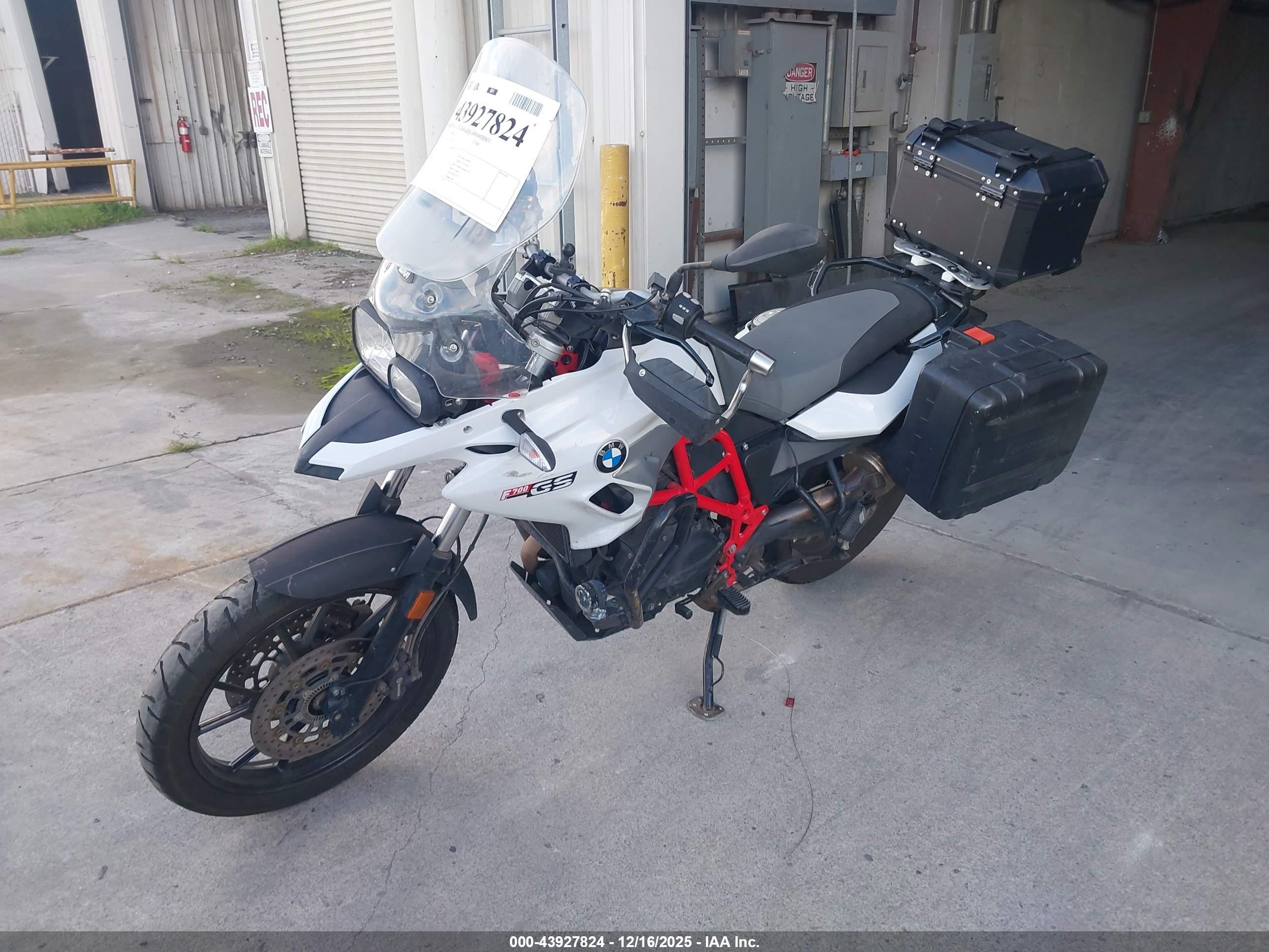 BMW F700 image 2