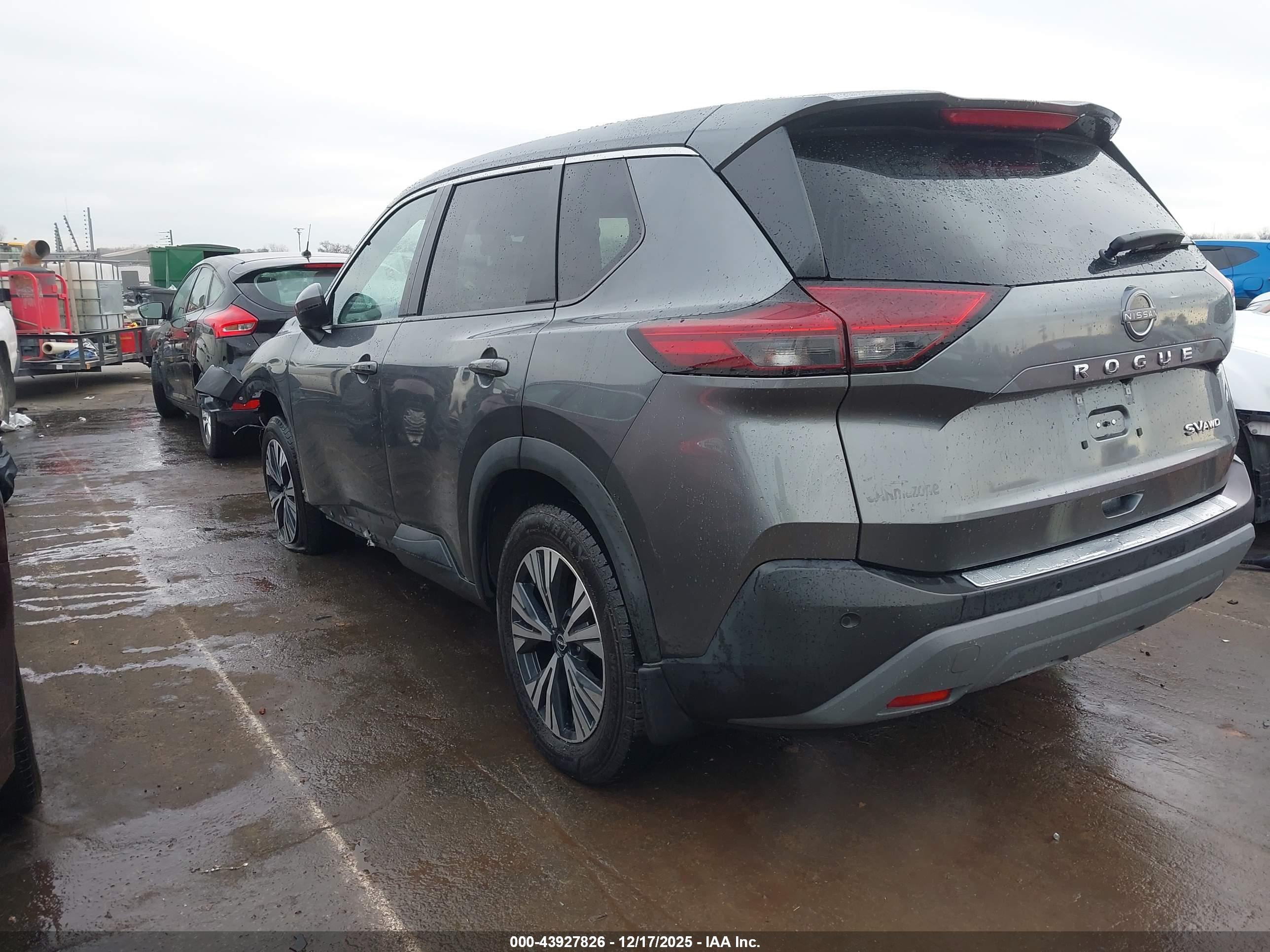 NISSAN ROGUE image 3