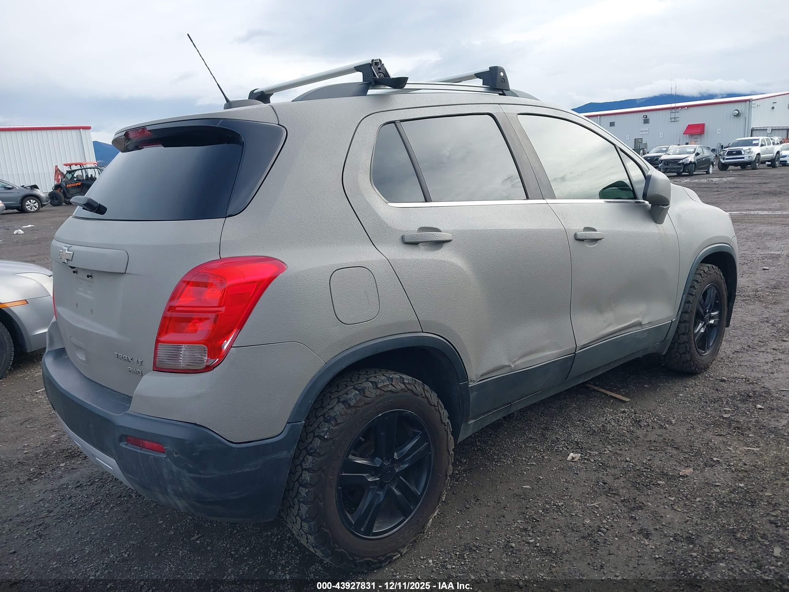 CHEVROLET TRAX image 4