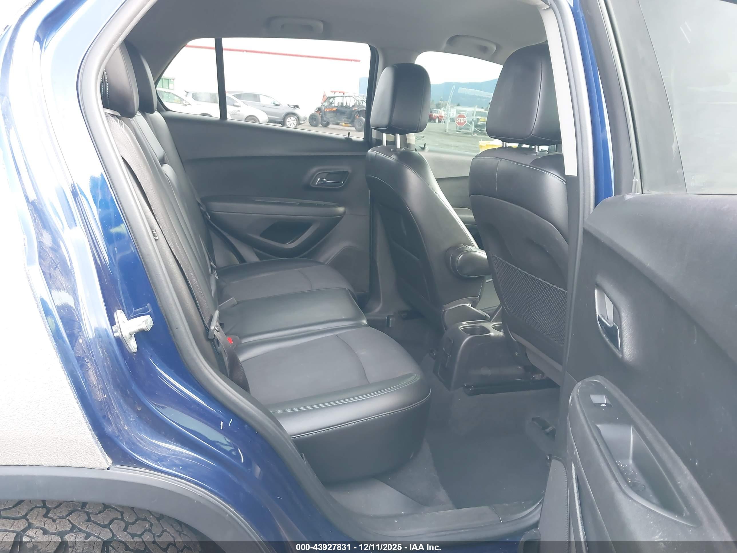 CHEVROLET TRAX image 8