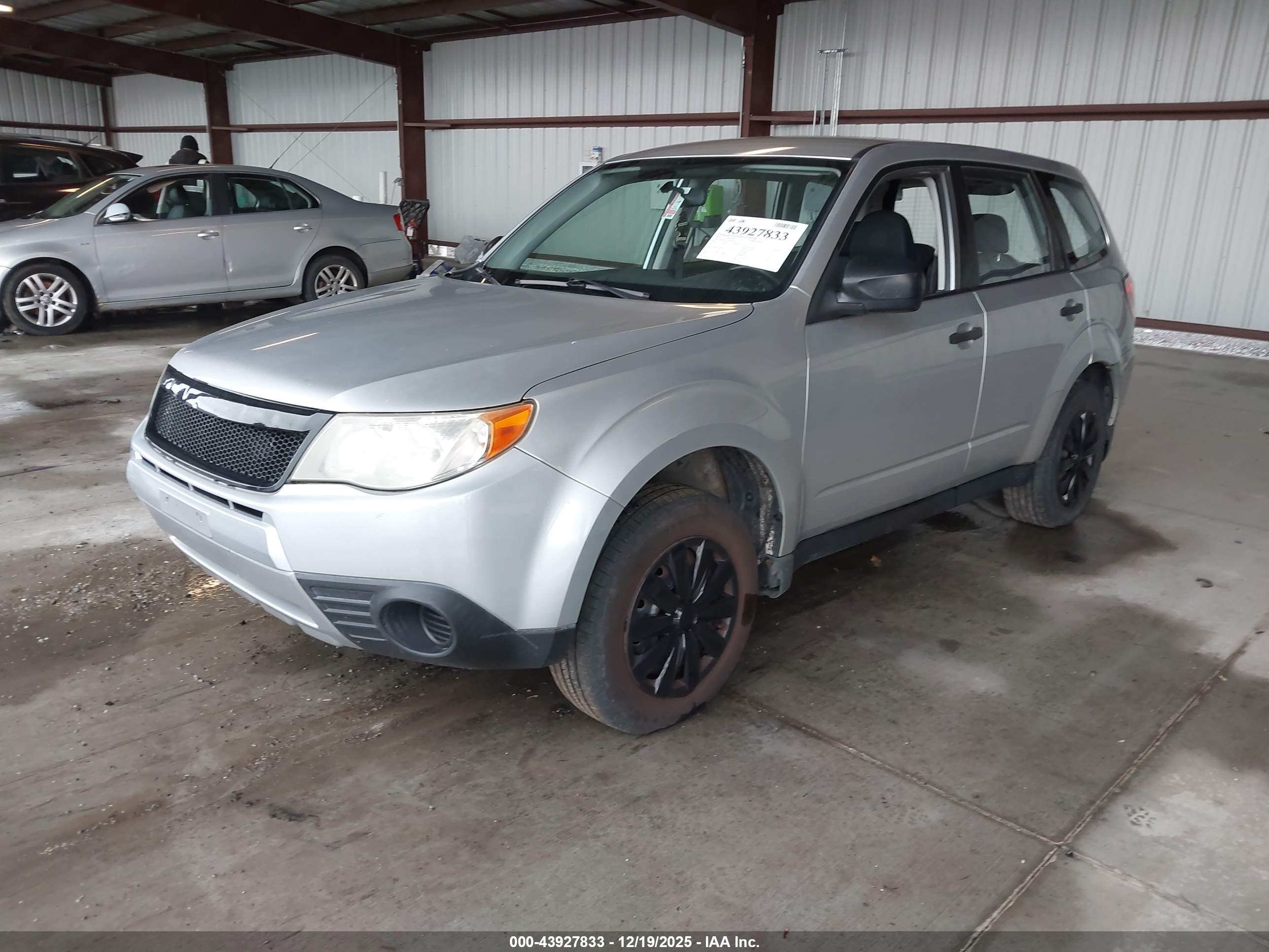 SUBARU FORESTER image 2