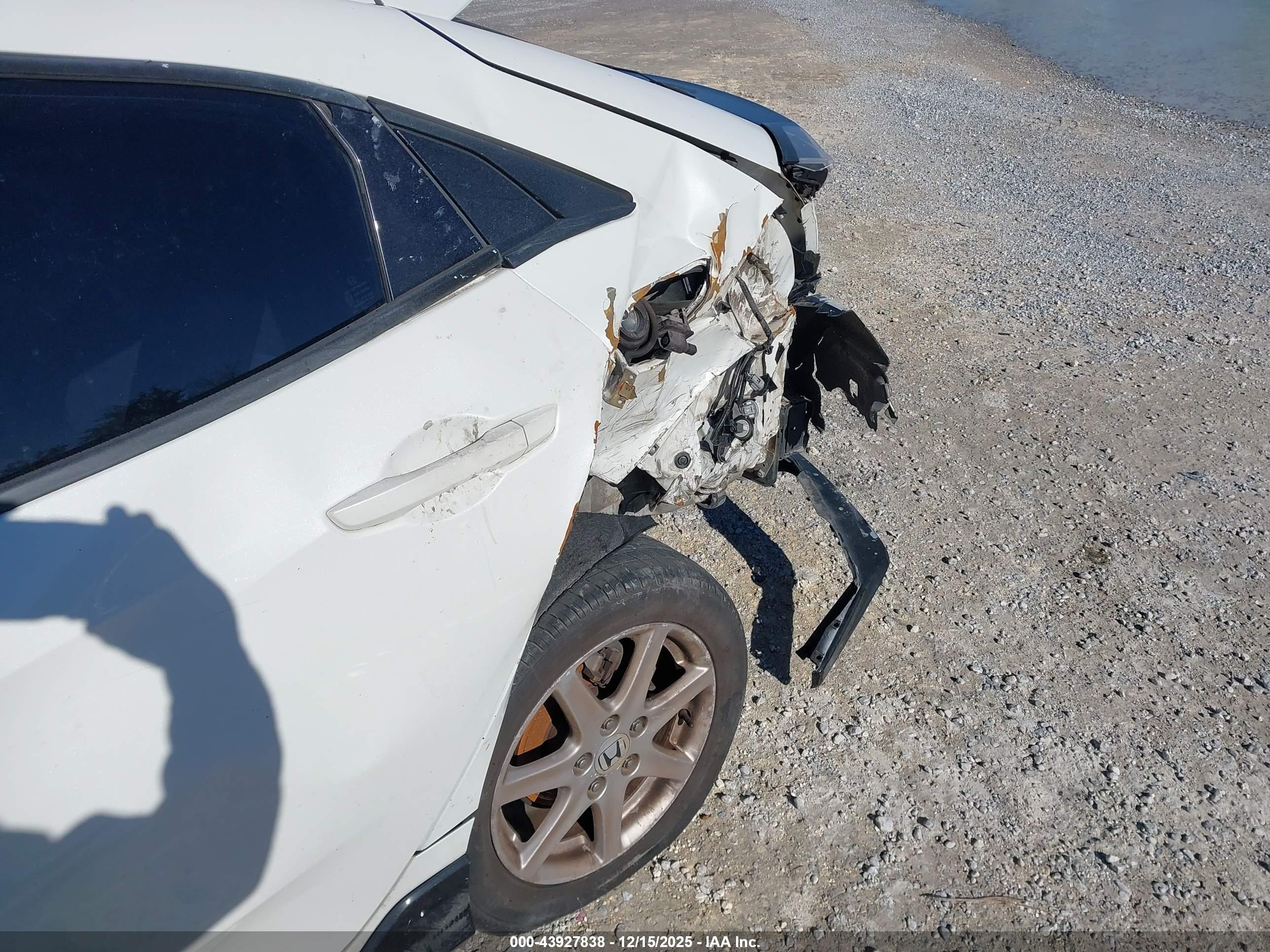 HONDA CIVIC image 6