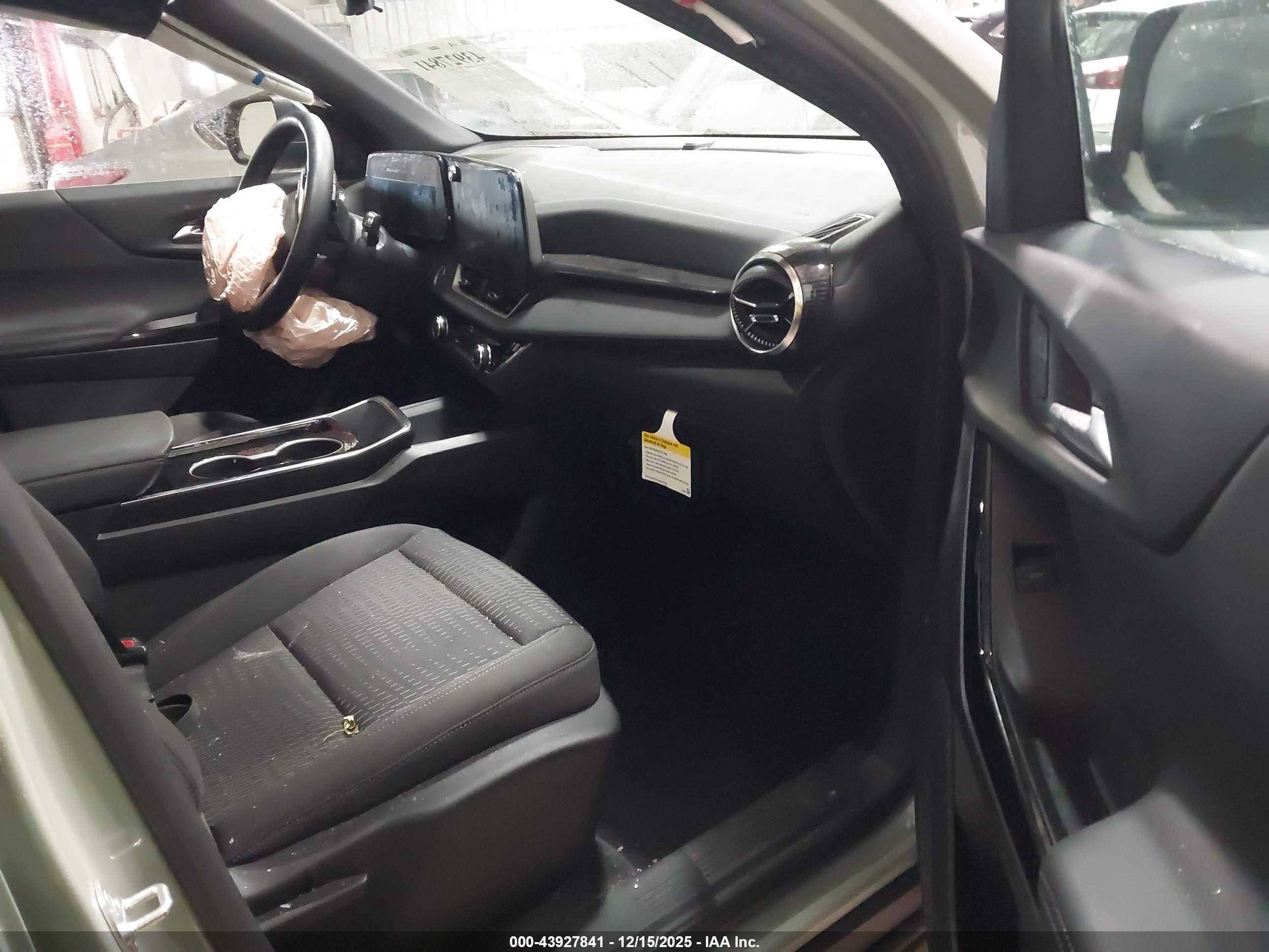 CHEVROLET EQUINOX image 5