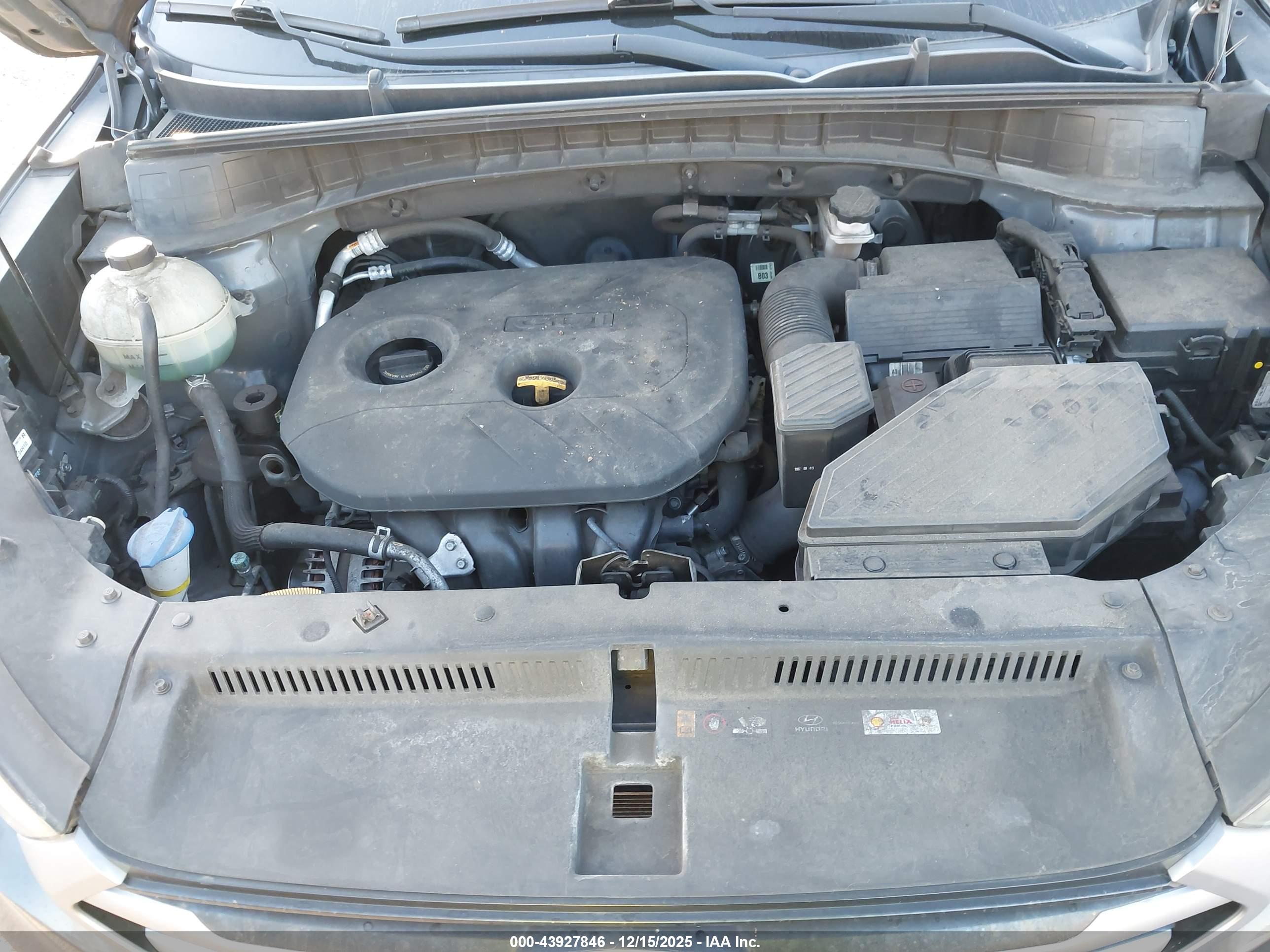 HYUNDAI TUCSON image 10
