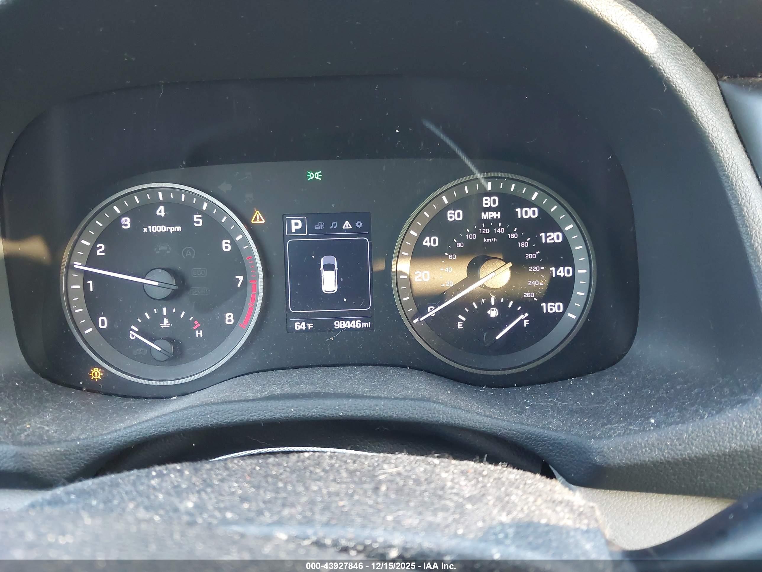 HYUNDAI TUCSON image 7