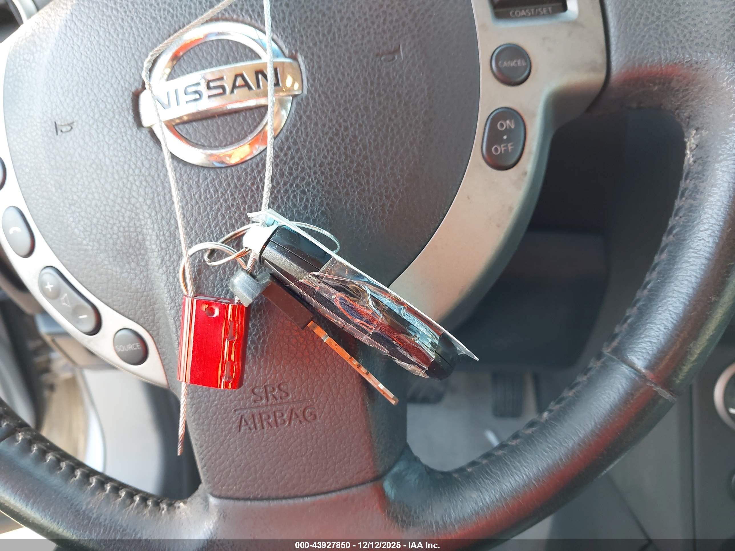 NISSAN ROGUE image 11