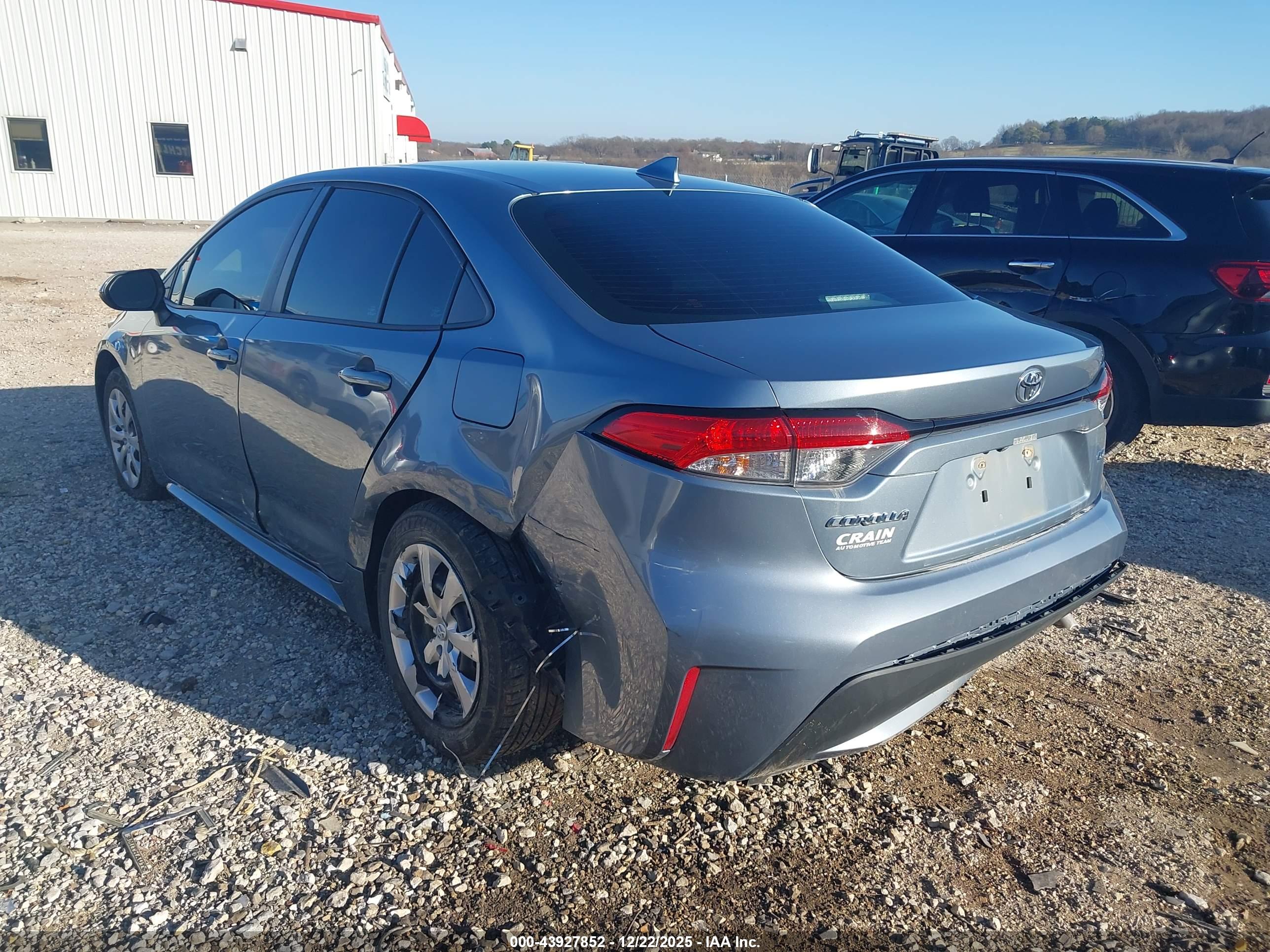 TOYOTA COROLLA image 3