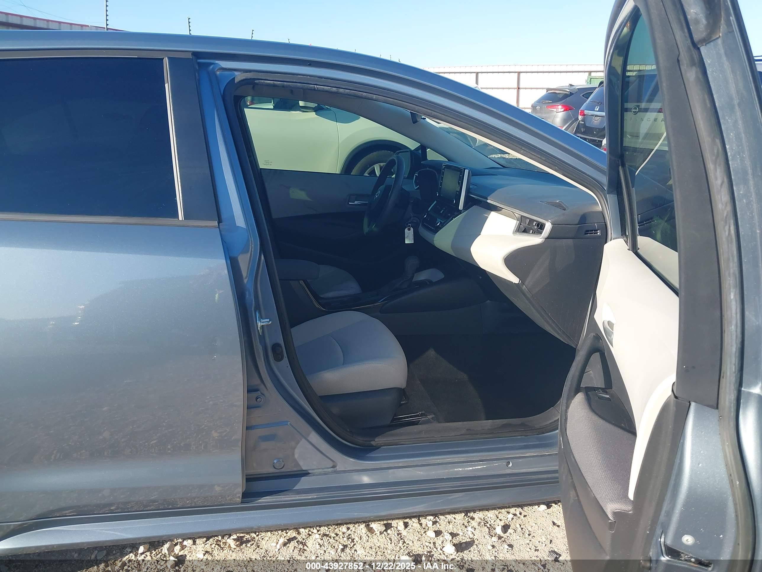 TOYOTA COROLLA image 5