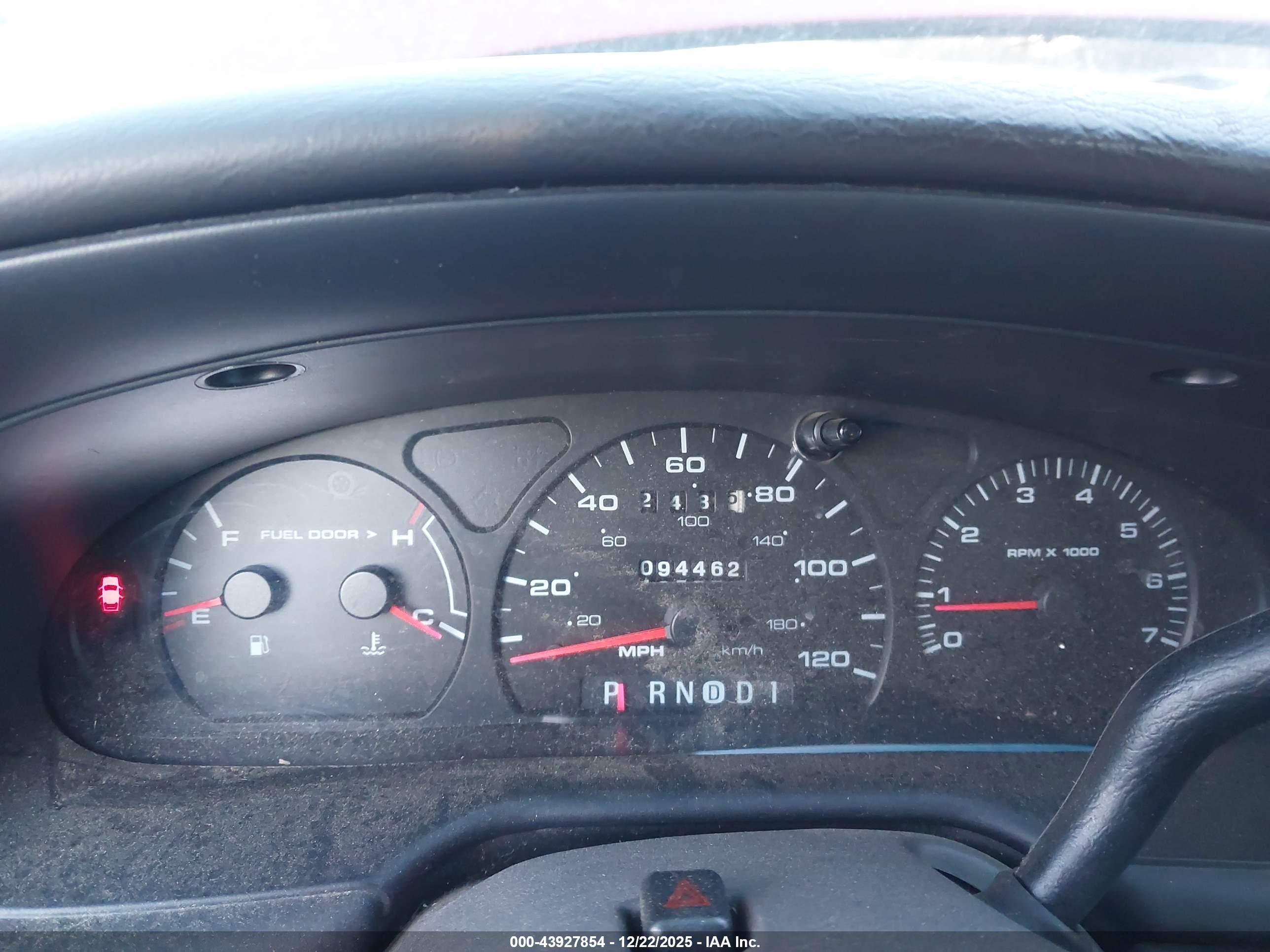 FORD TAURUS image 7