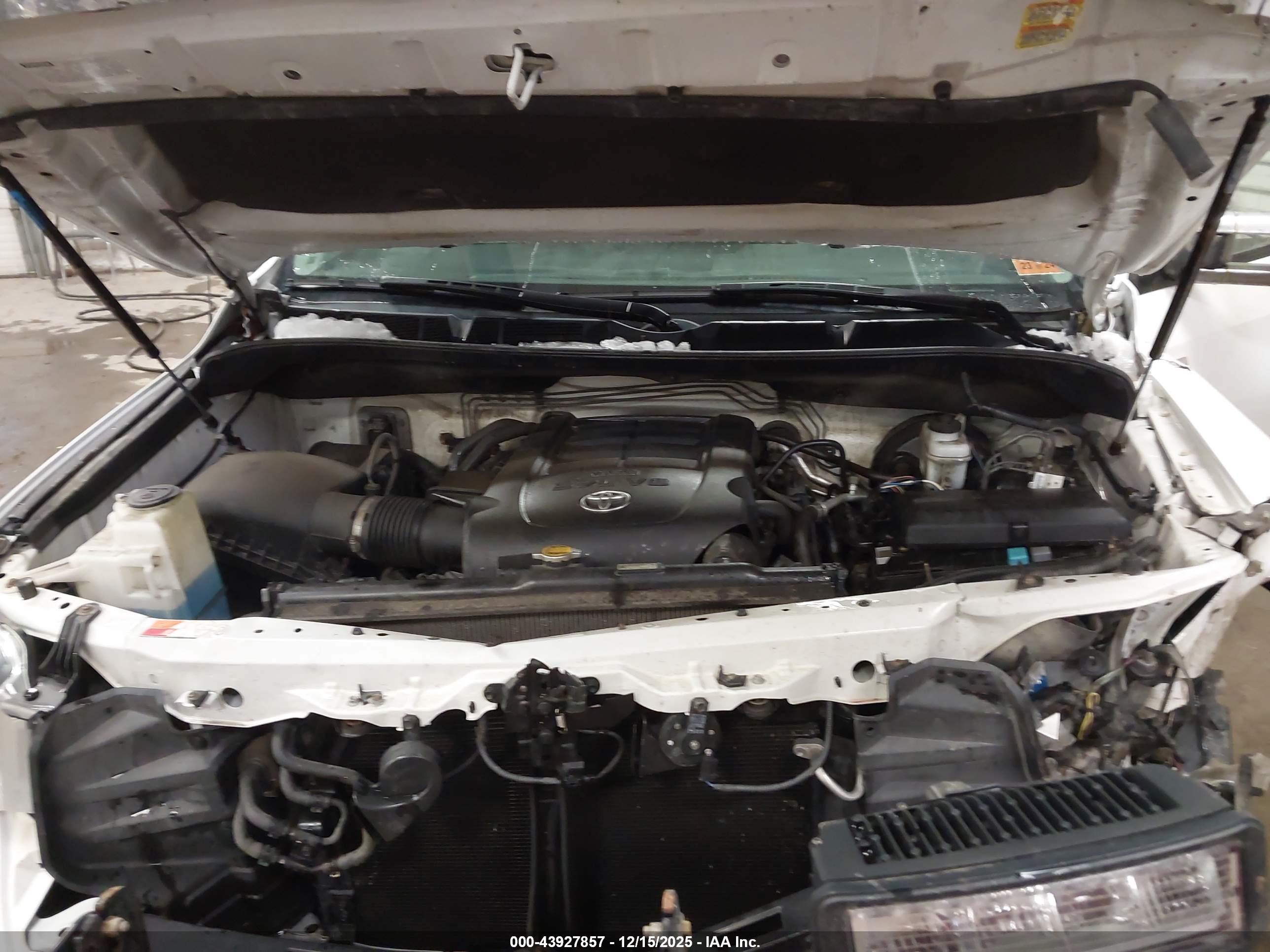 TOYOTA TUNDRA image 10