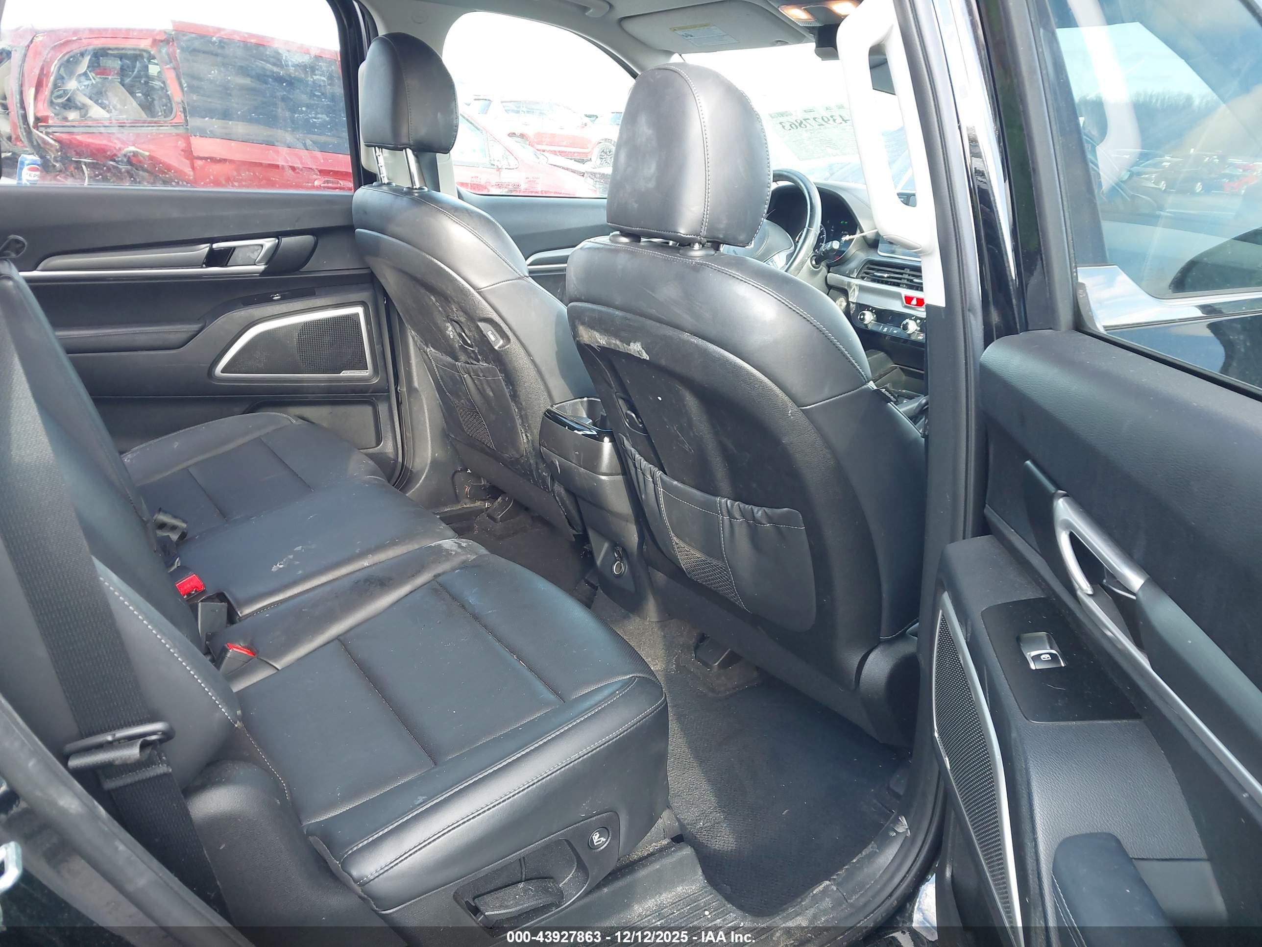 KIA TELLURIDE image 8
