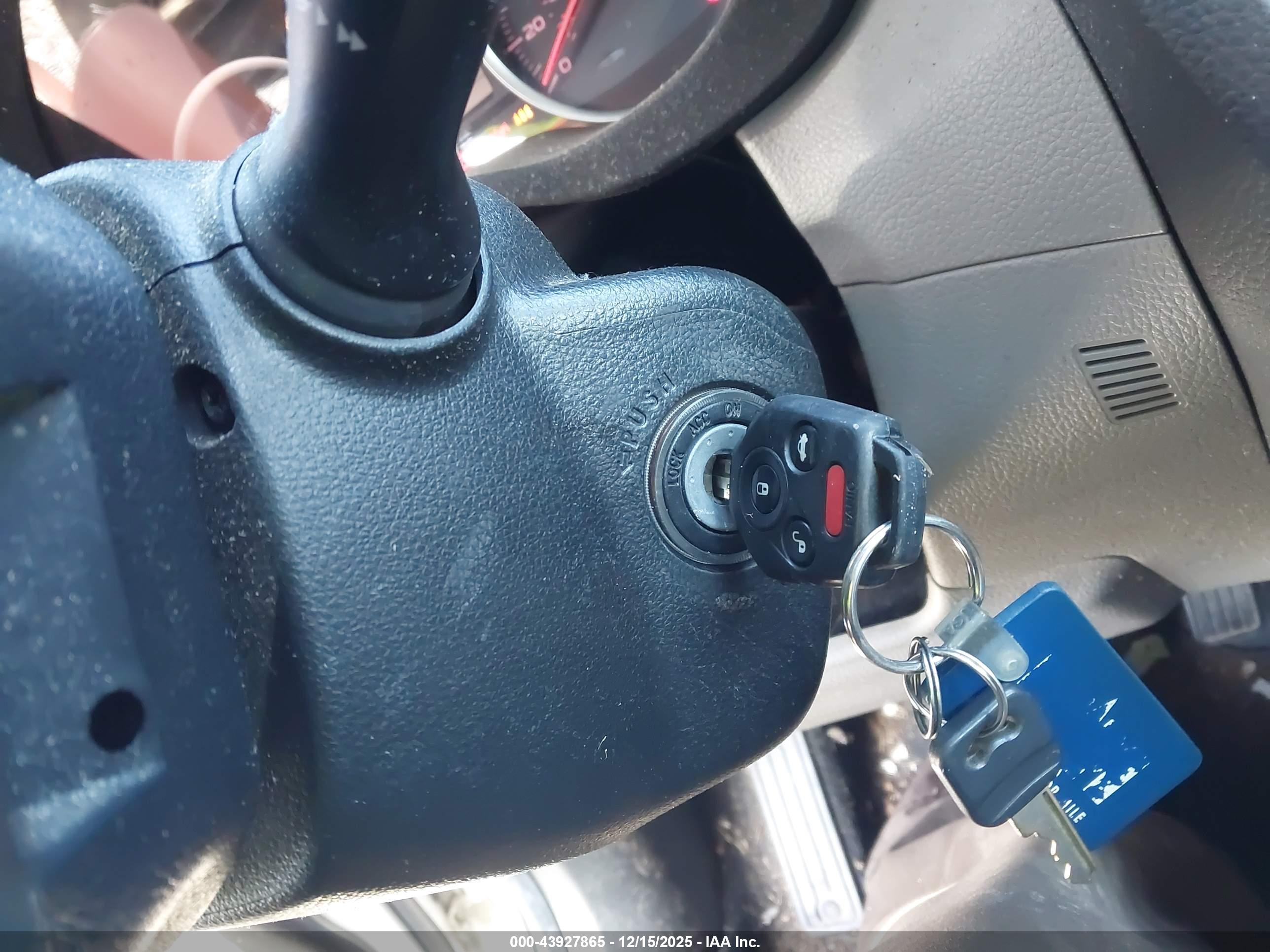 SUBARU FORESTER image 11