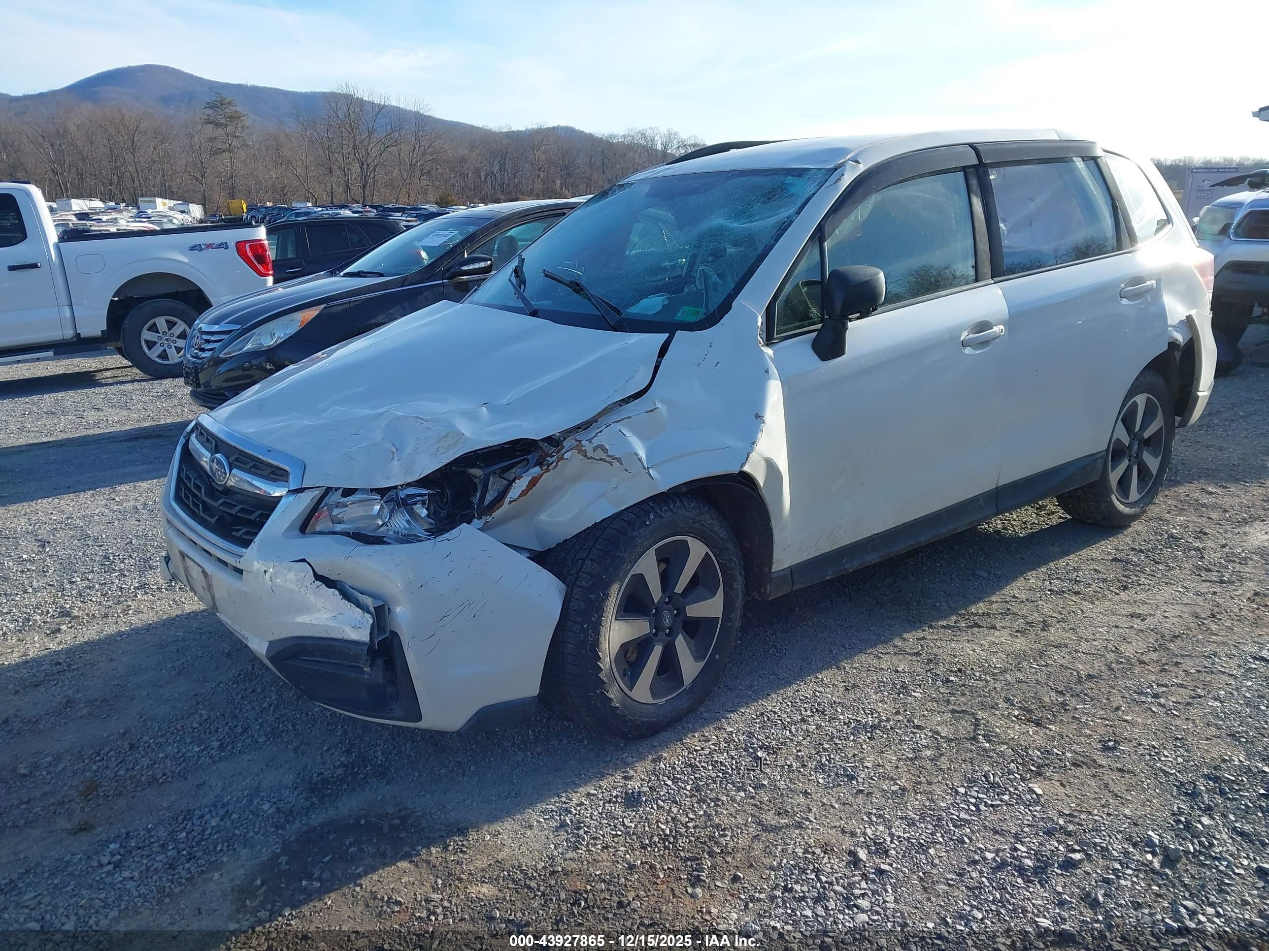 SUBARU FORESTER image 2