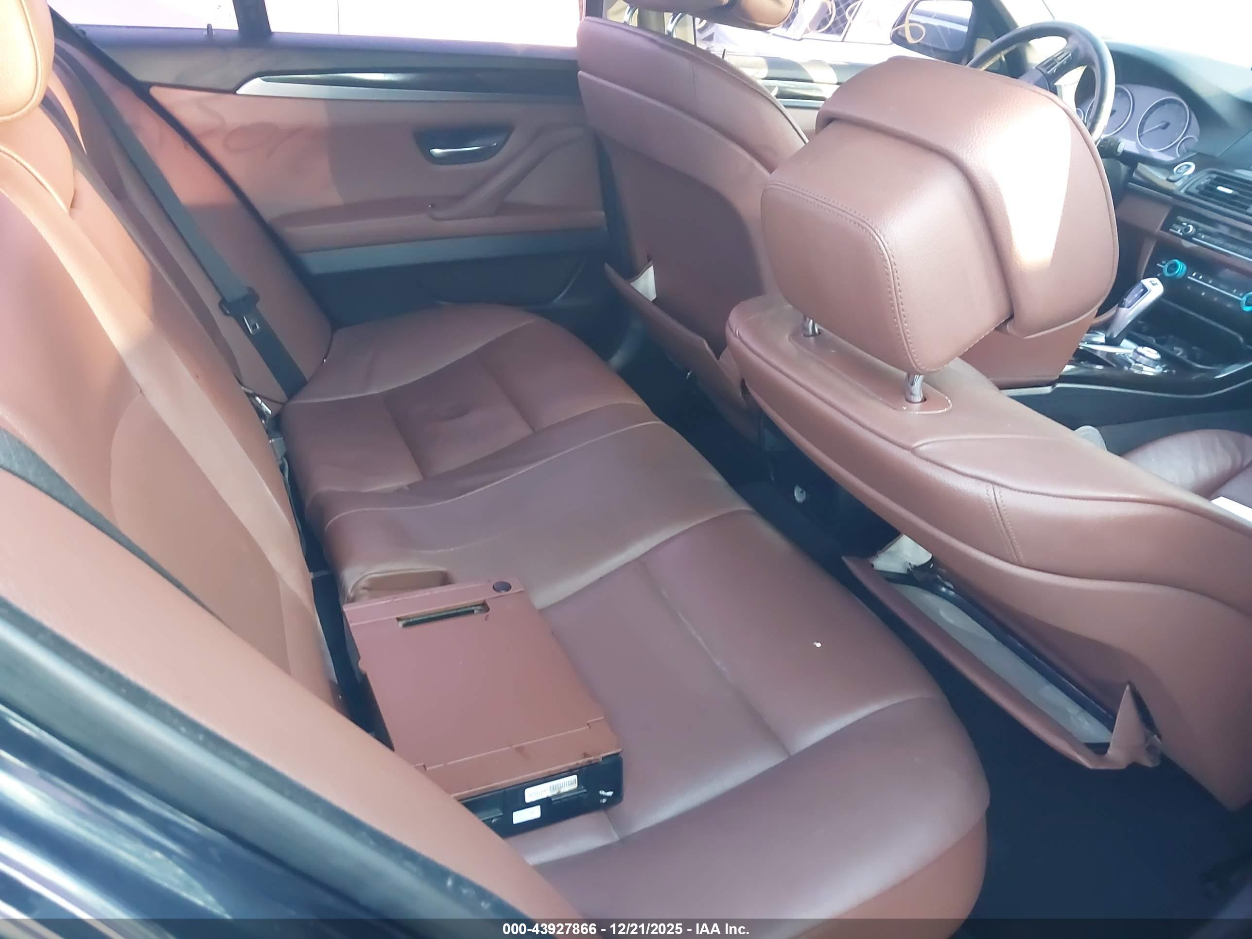 BMW 535I image 8