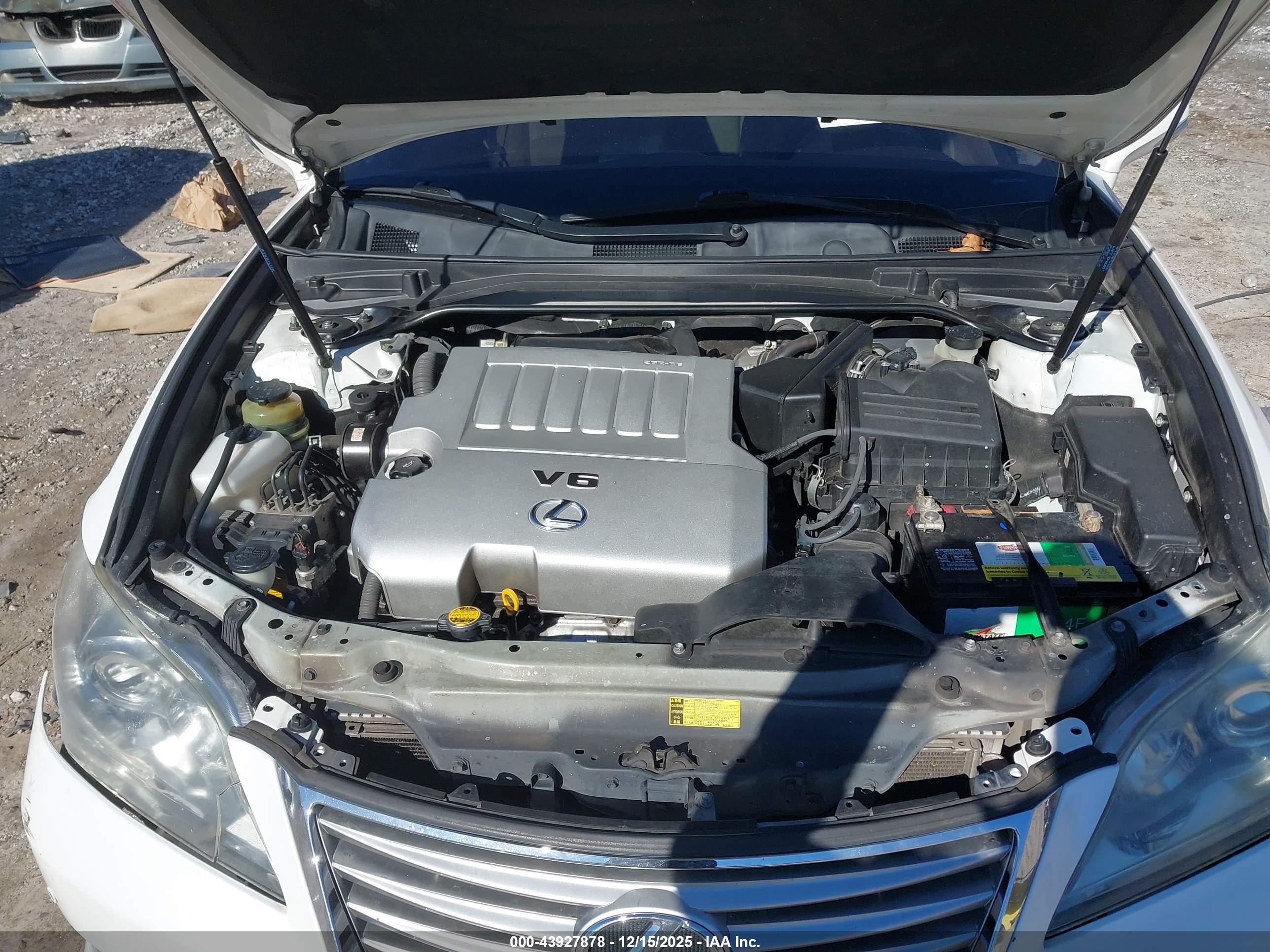 LEXUS ES image 10